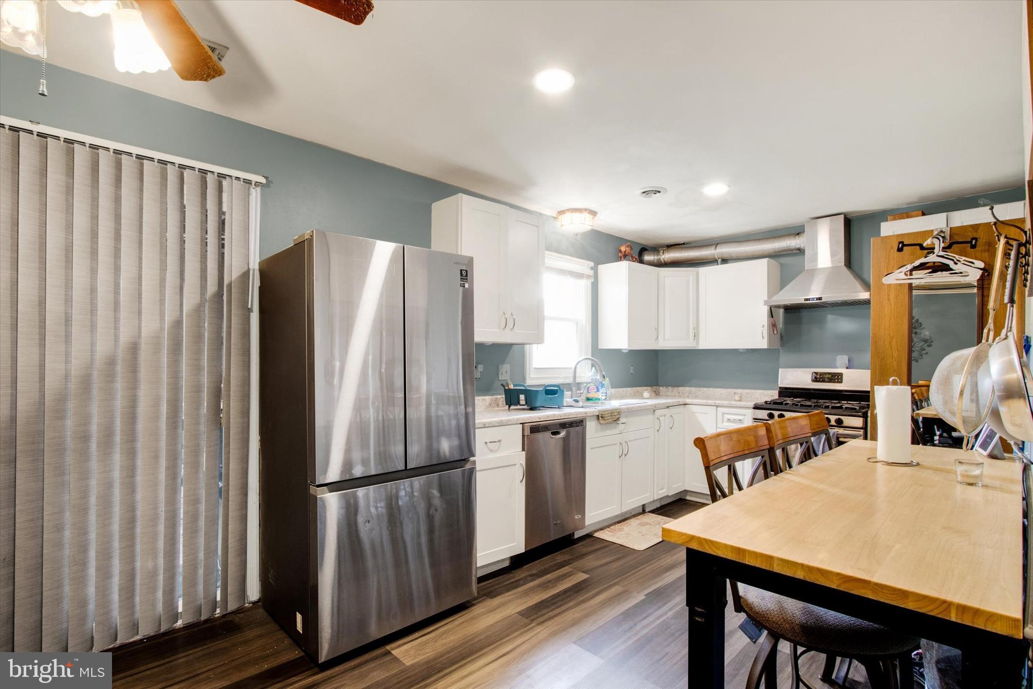 214 S 4TH STREET