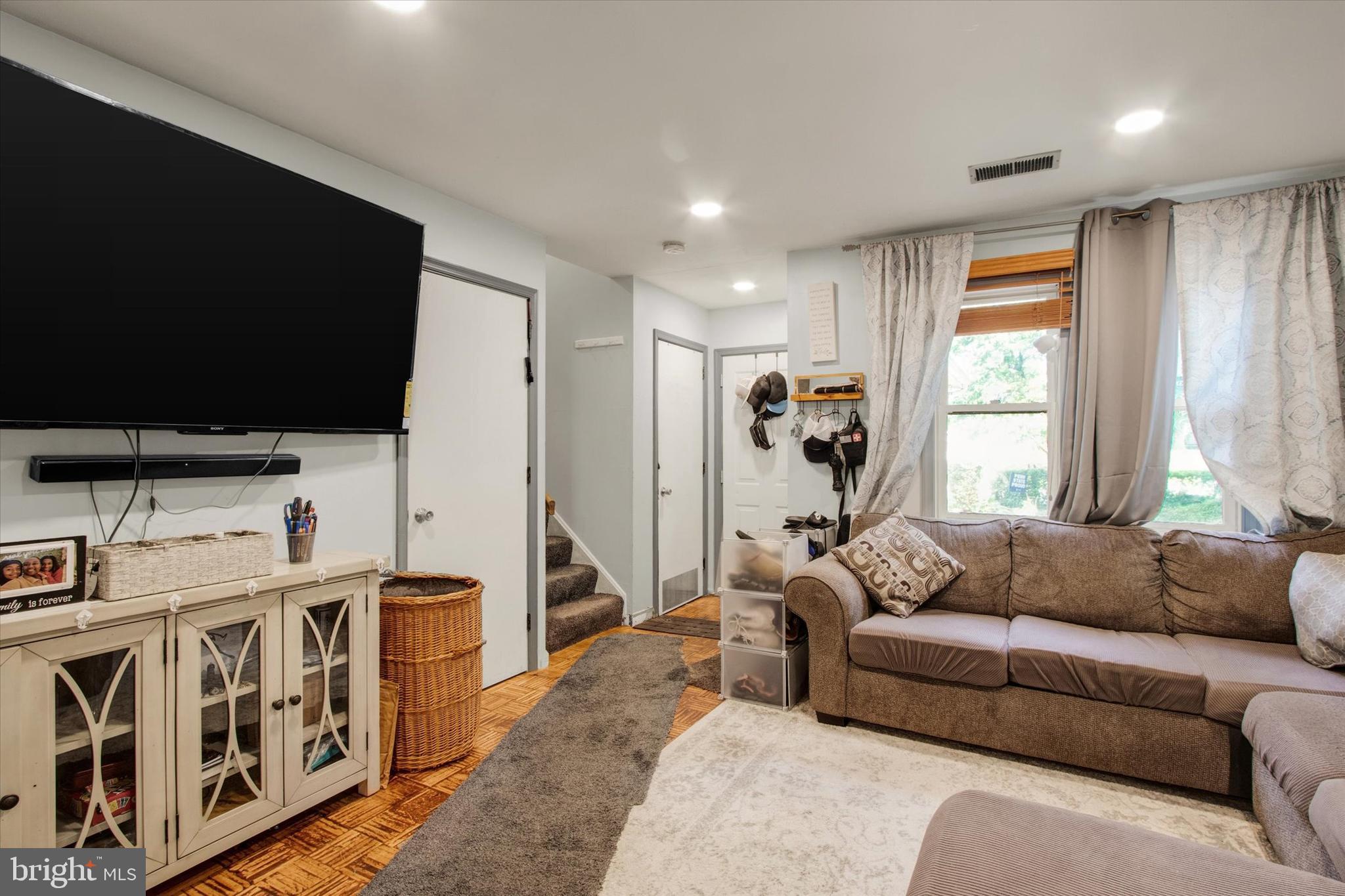 214 S 4TH STREET