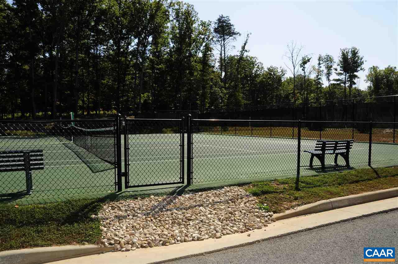 SPRING CREEK - Residential