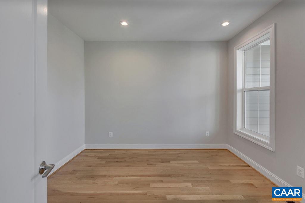 SPRING CREEK - Residential