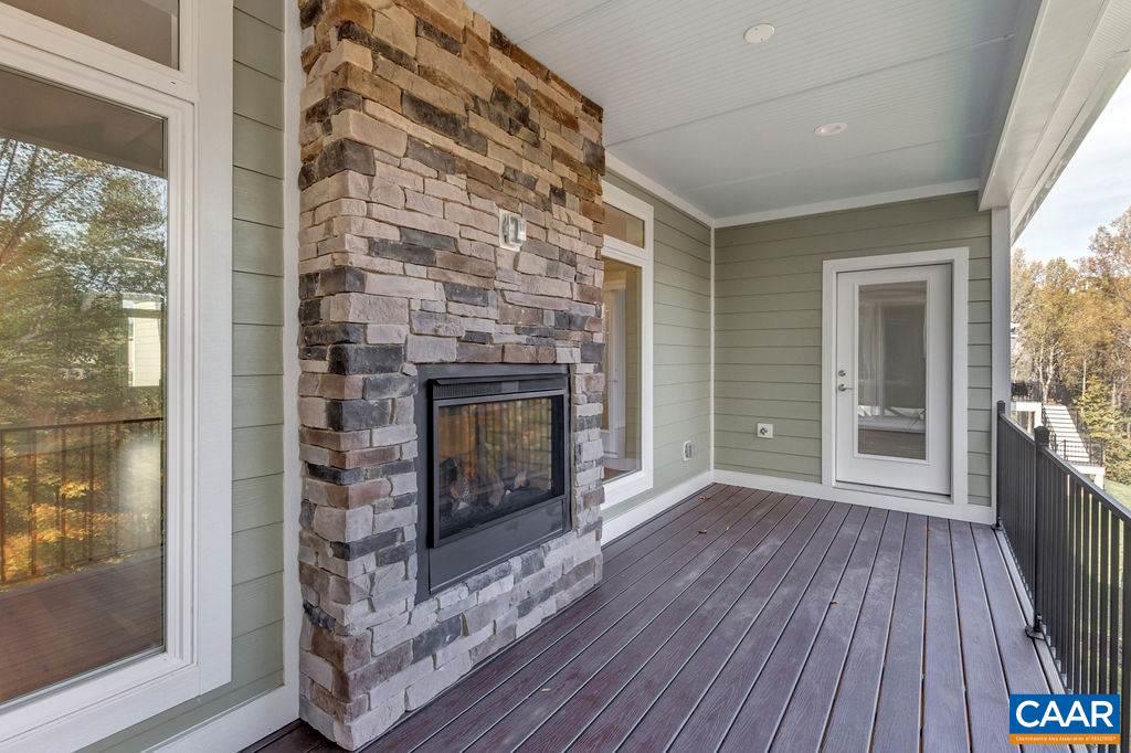 SPRING CREEK - Residential