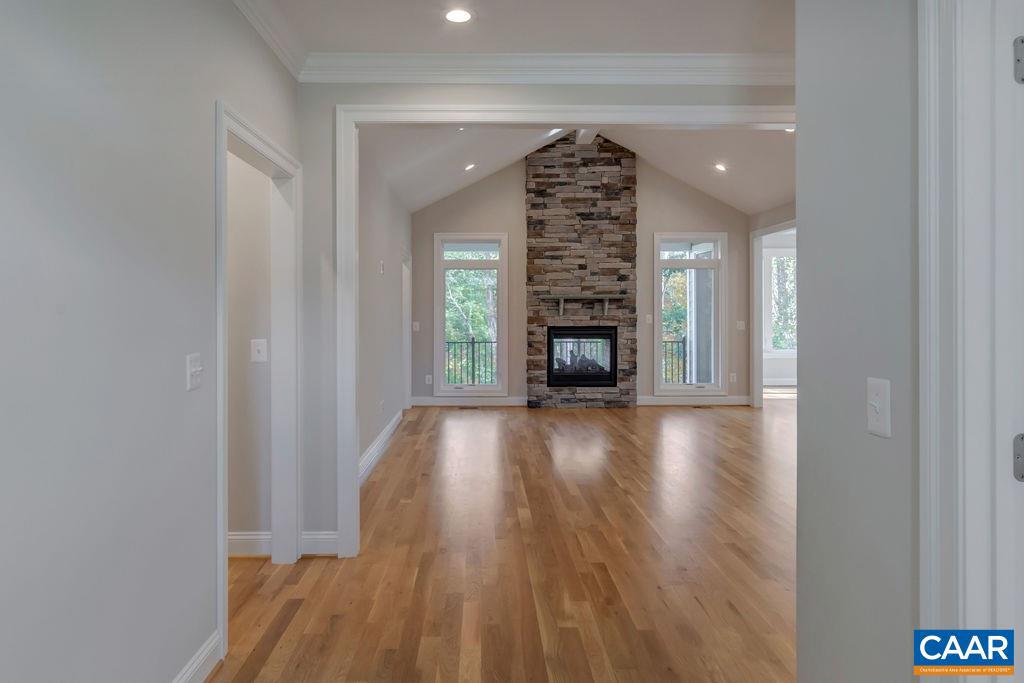 SPRING CREEK - Residential