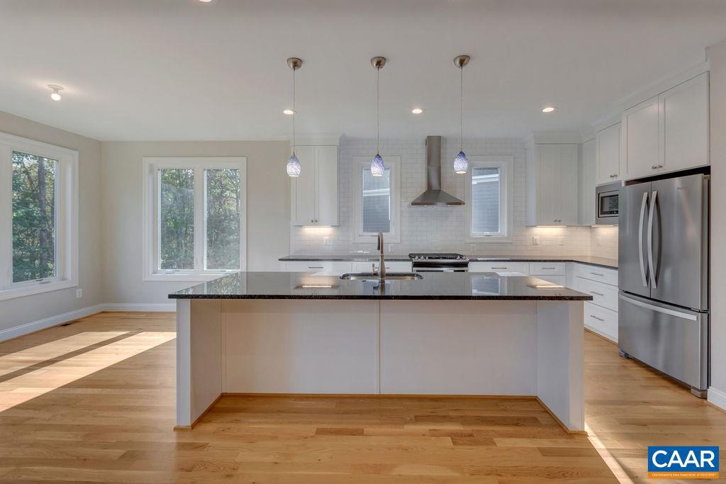 SPRING CREEK - Residential