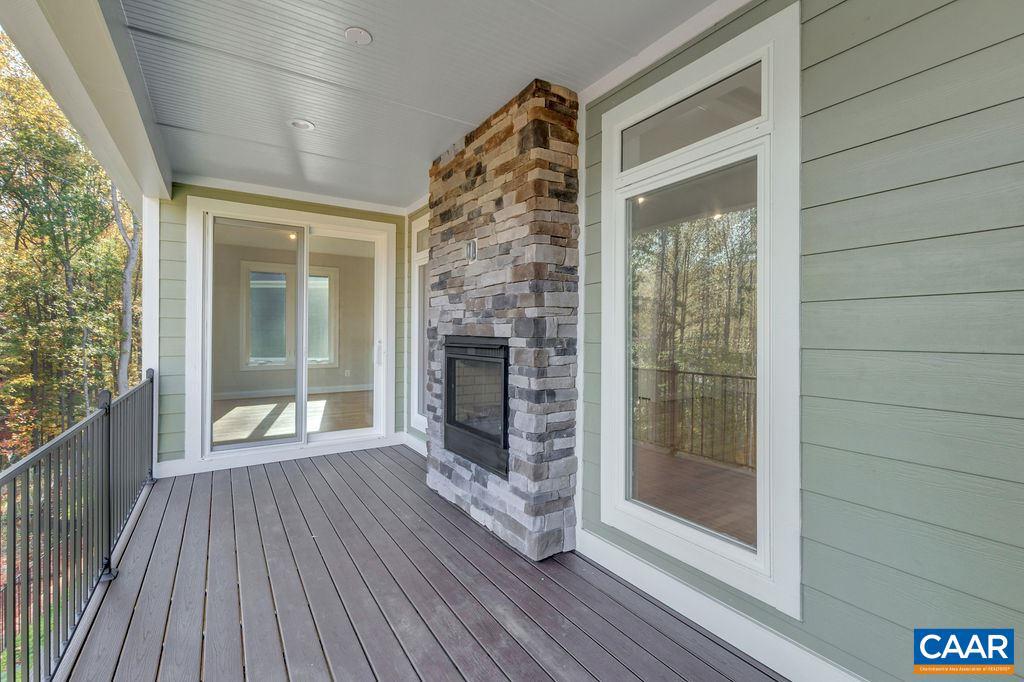 SPRING CREEK - Residential