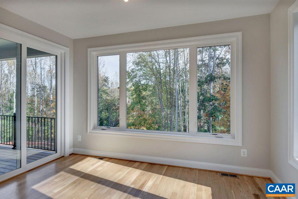 SPRING CREEK - Residential