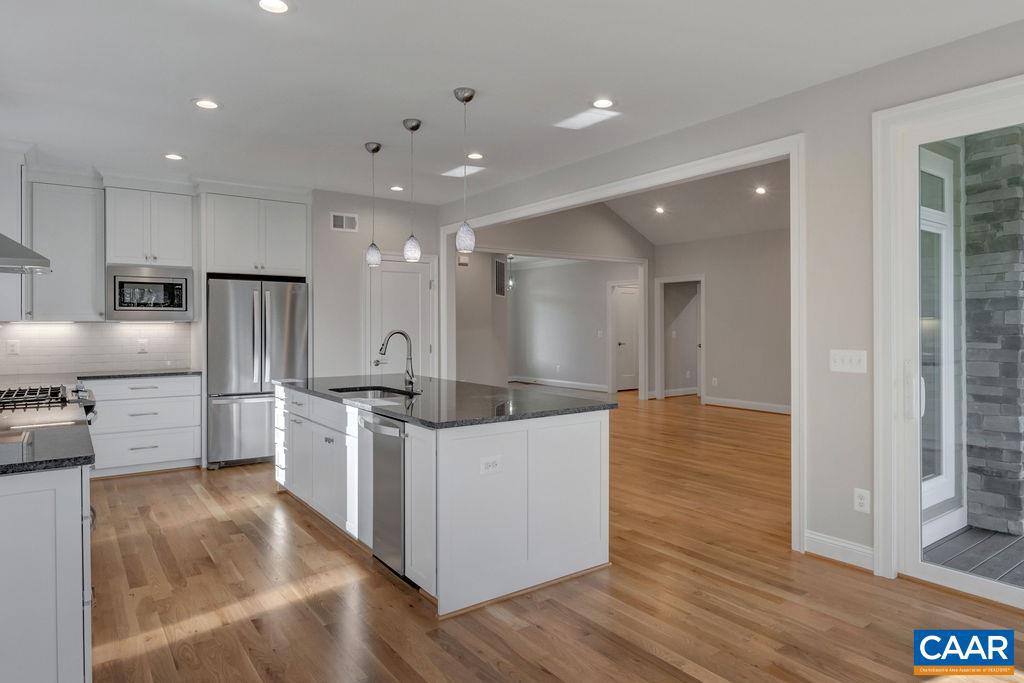 SPRING CREEK - Residential