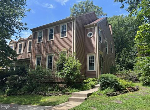 Photo of 11980 Sentinel Point Court, RESTON, VA 20191 (MLS # VAFX2323570)