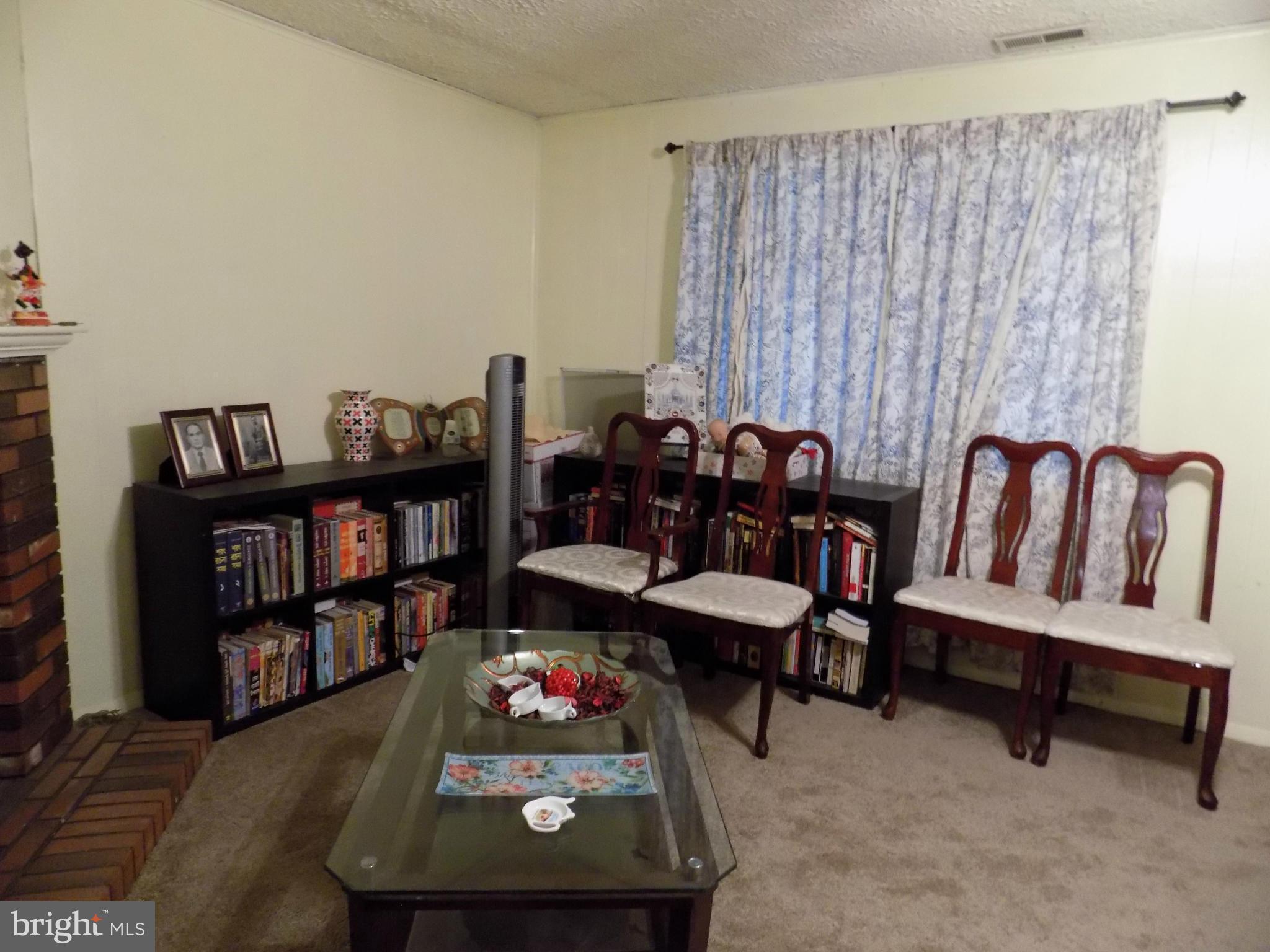 WOODS EDGE TOWNHOME CONDOMINIUMS - Residential