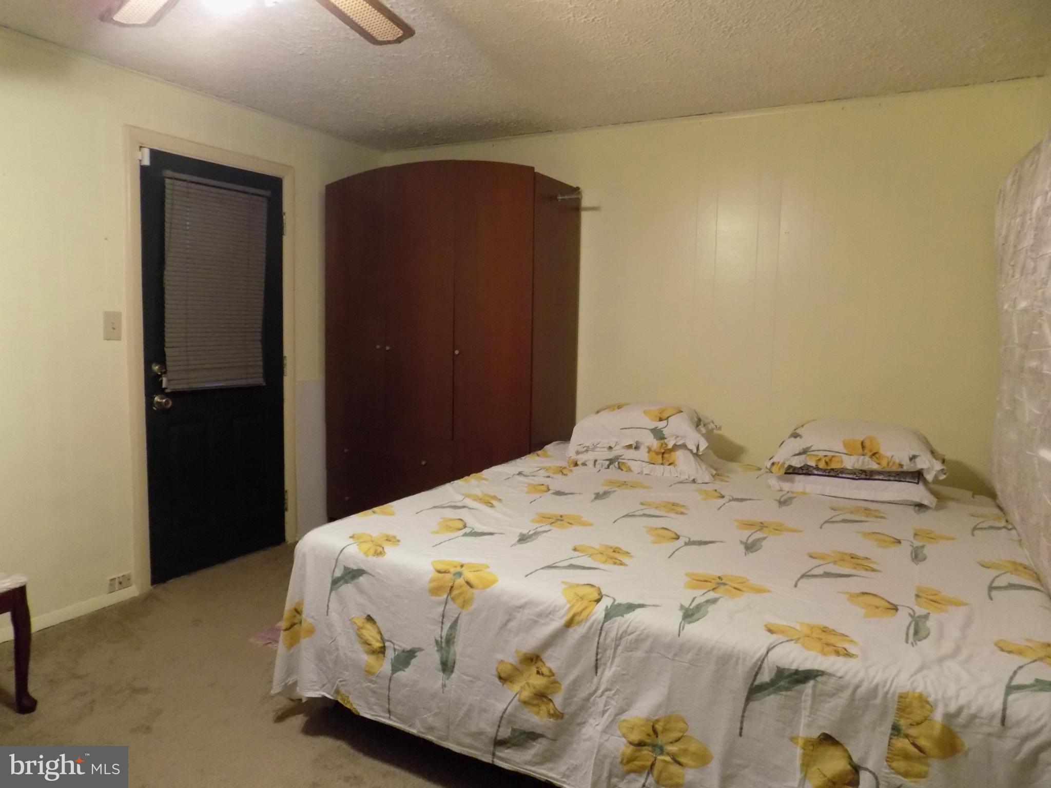 WOODS EDGE TOWNHOME CONDOMINIUMS - Residential