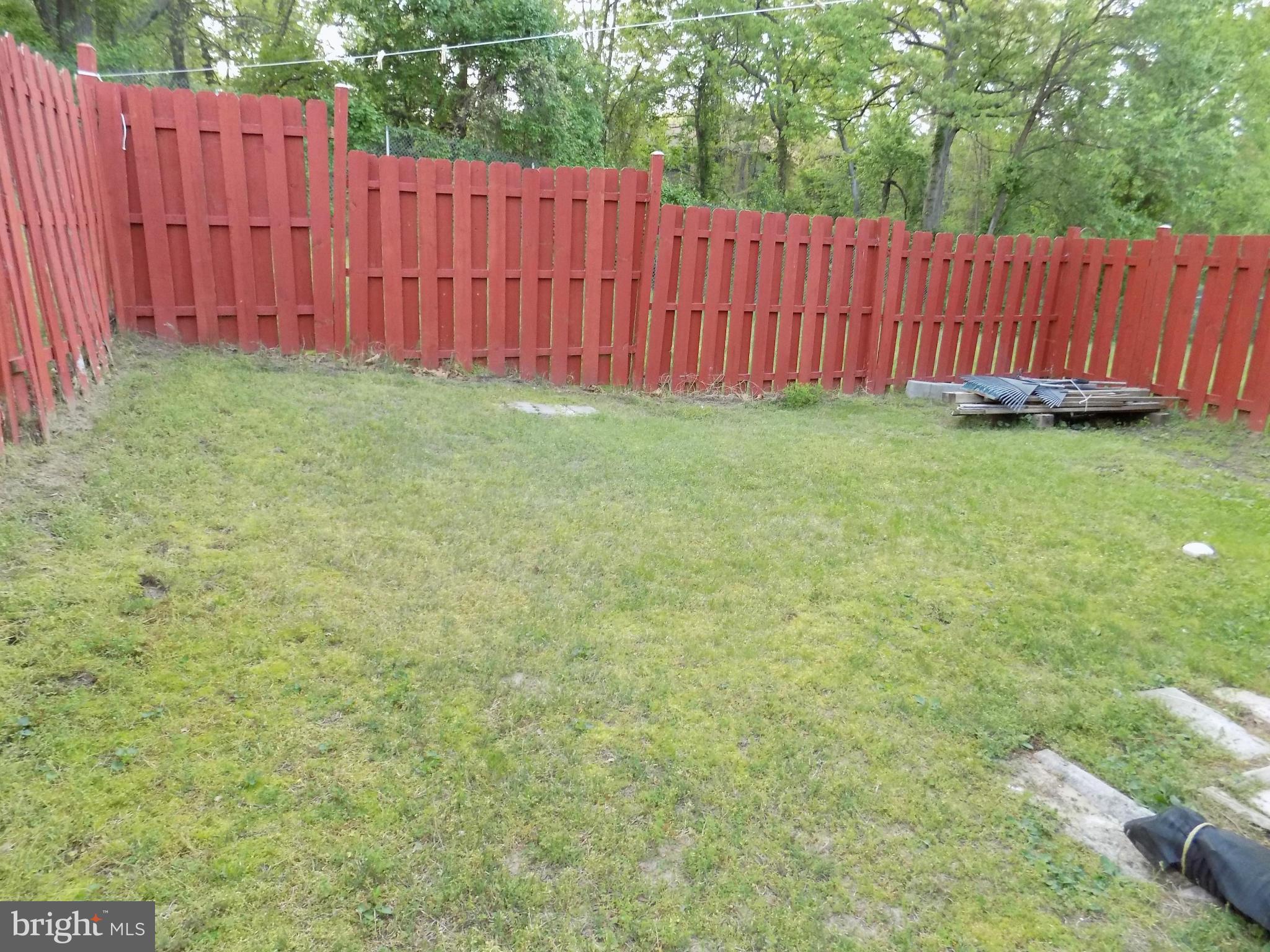 WOODS EDGE TOWNHOME CONDOMINIUMS - Residential