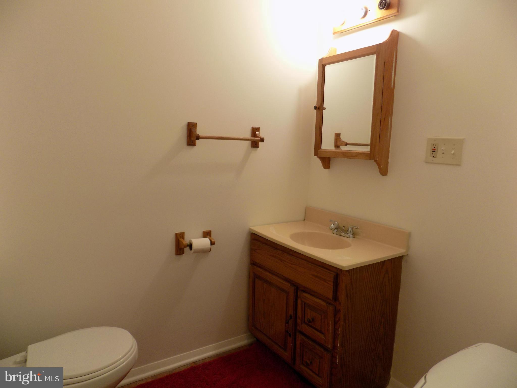 WOODS EDGE TOWNHOME CONDOMINIUMS - Residential