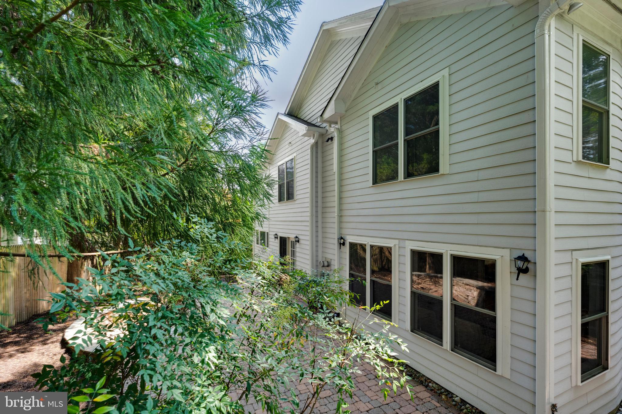 BATTERY PARK - Residential