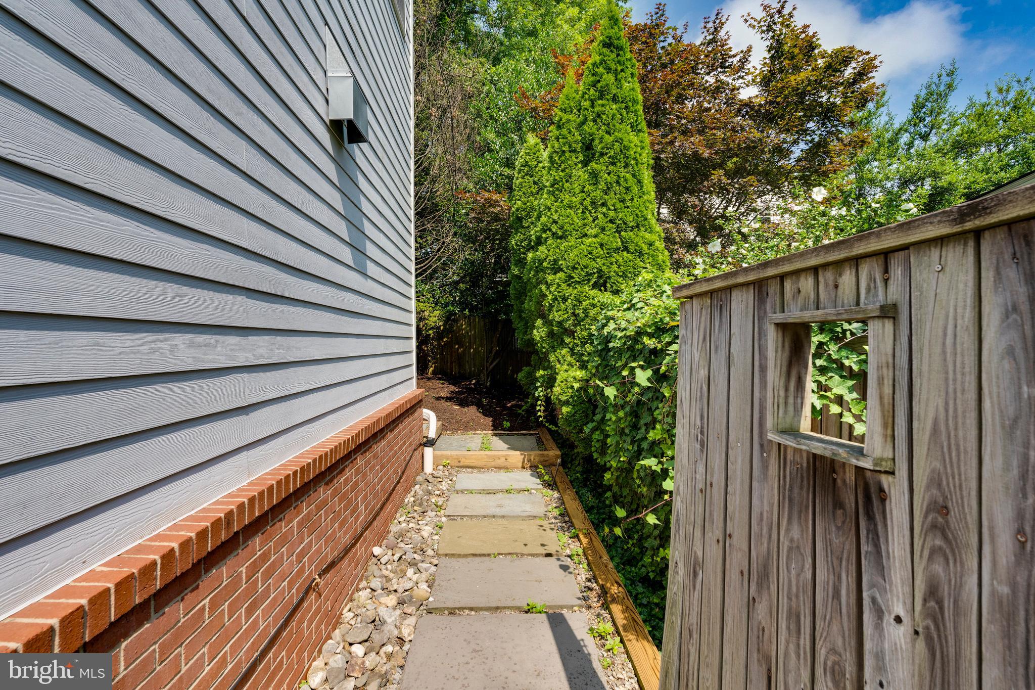 BATTERY PARK - Residential