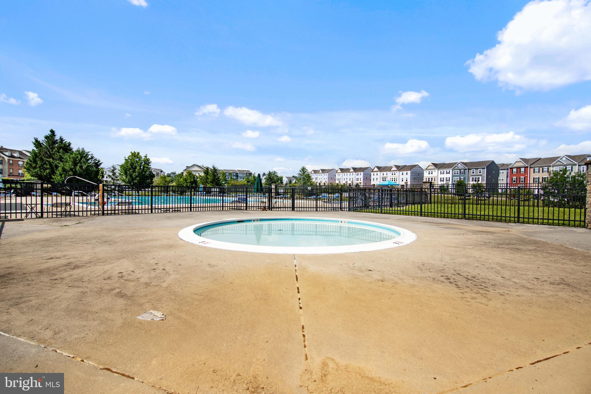 MARTINSBURG STATION - Residential