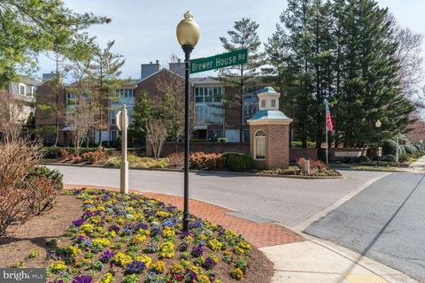 Photo of 5713 Brewer House Circle #302, ROCKVILLE, MD 20852 (MLS # MDMC2199342) Photo of 5713 Brewer House Circle #302, ROCKVILLE, MD 20852 (MLS # MDMC2199342)