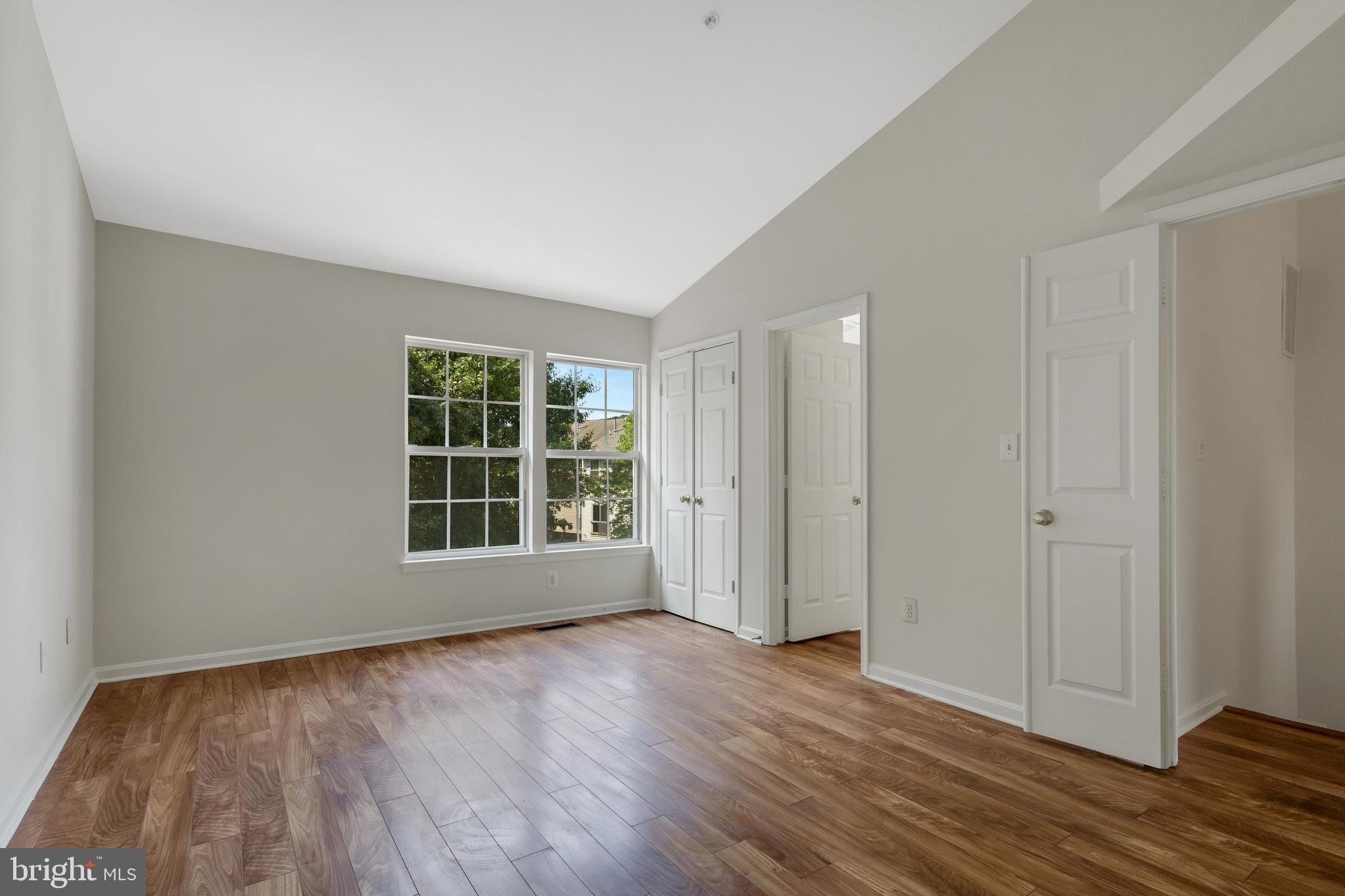 SETON SQUARE - Residential