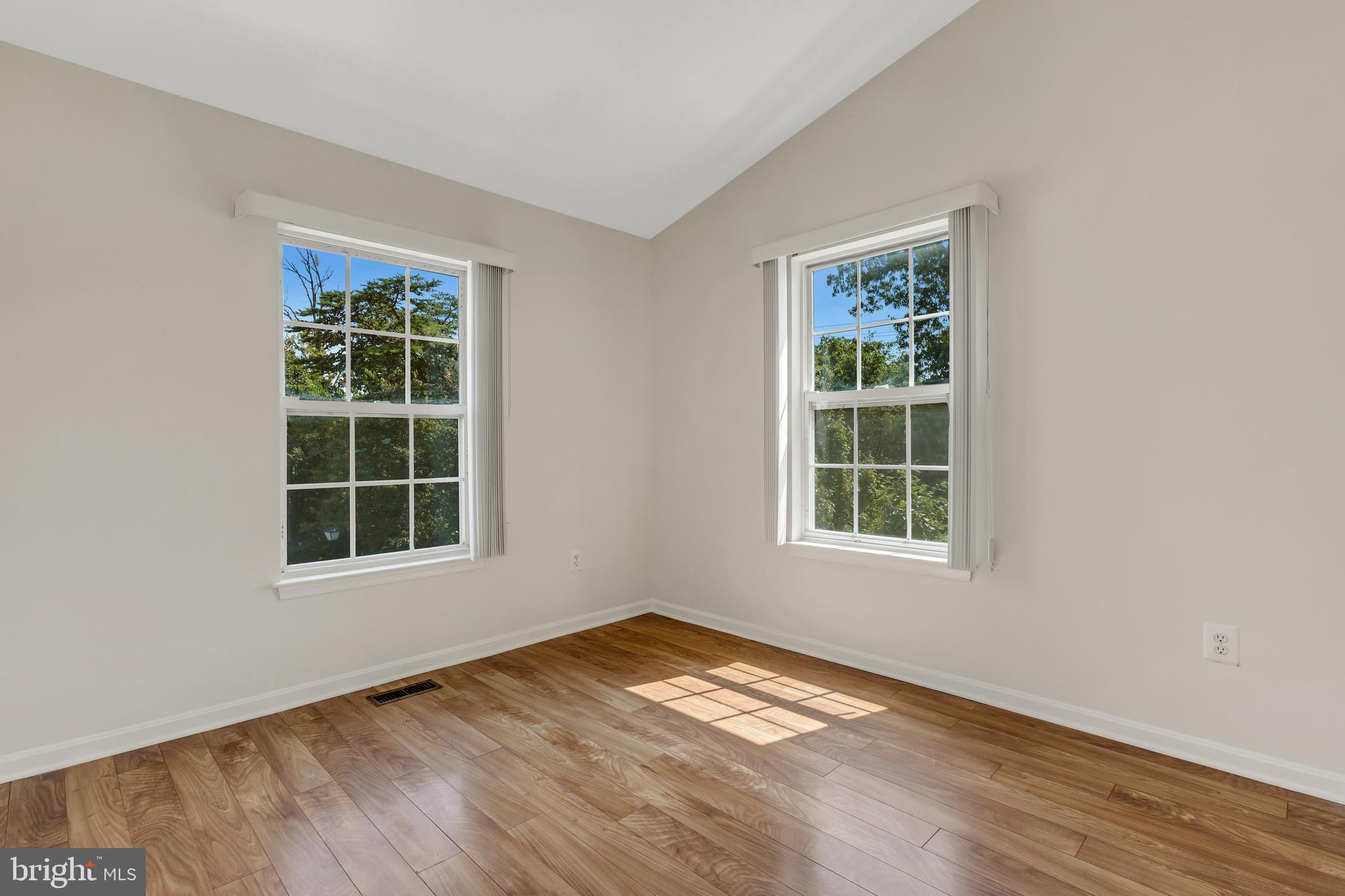 SETON SQUARE - Residential