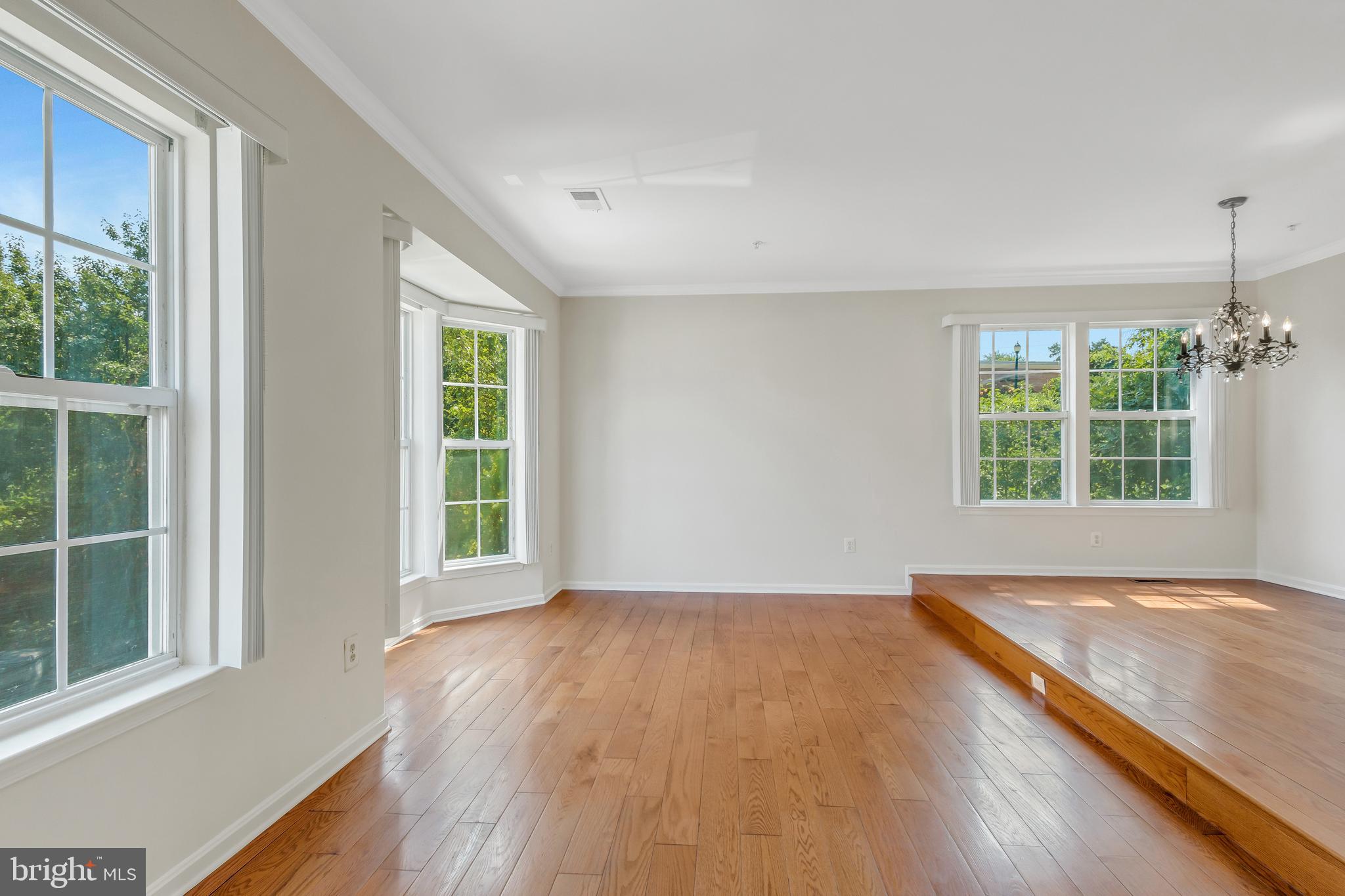 SETON SQUARE - Residential