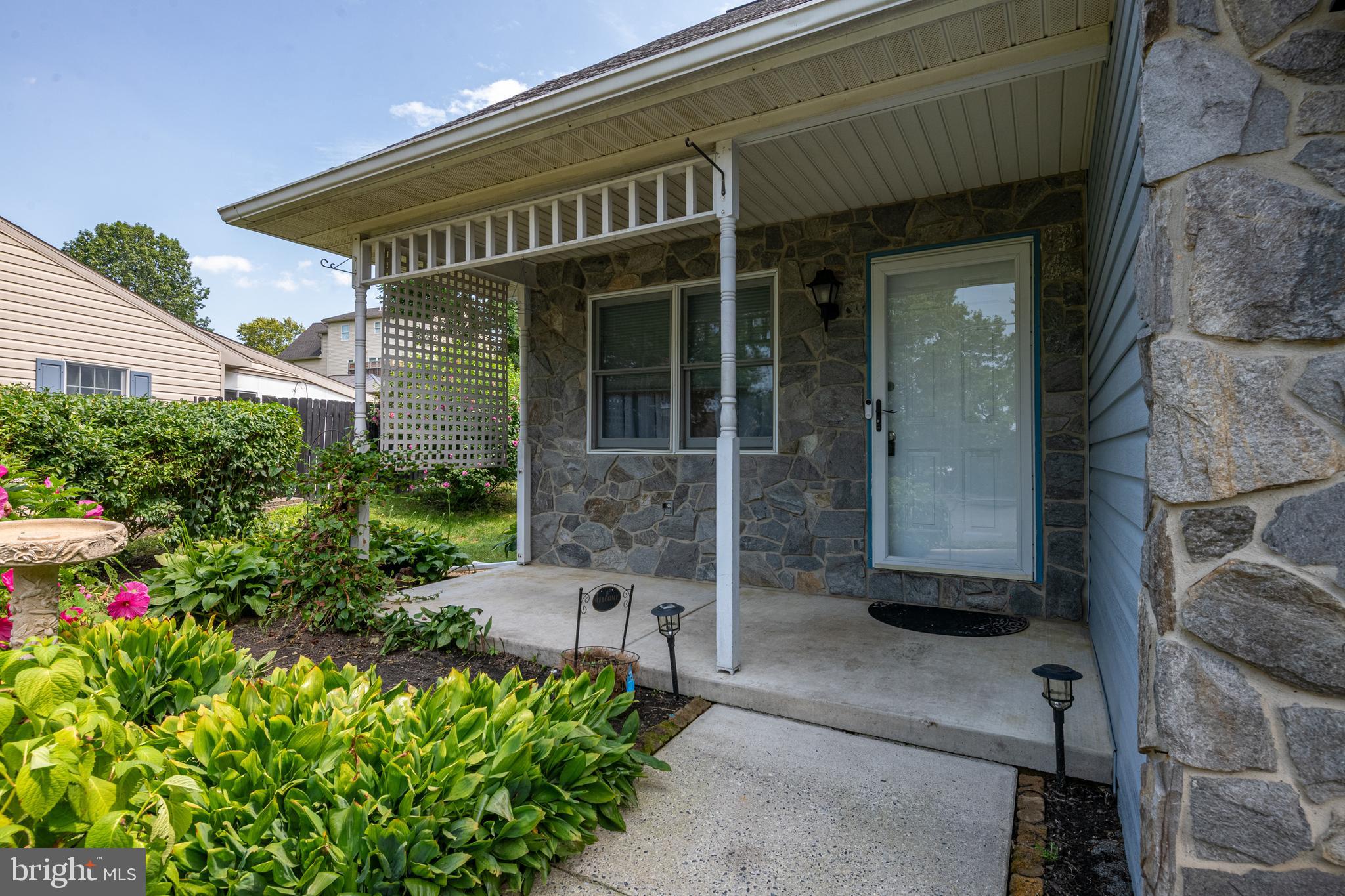 212 CALLERY DRIVE
