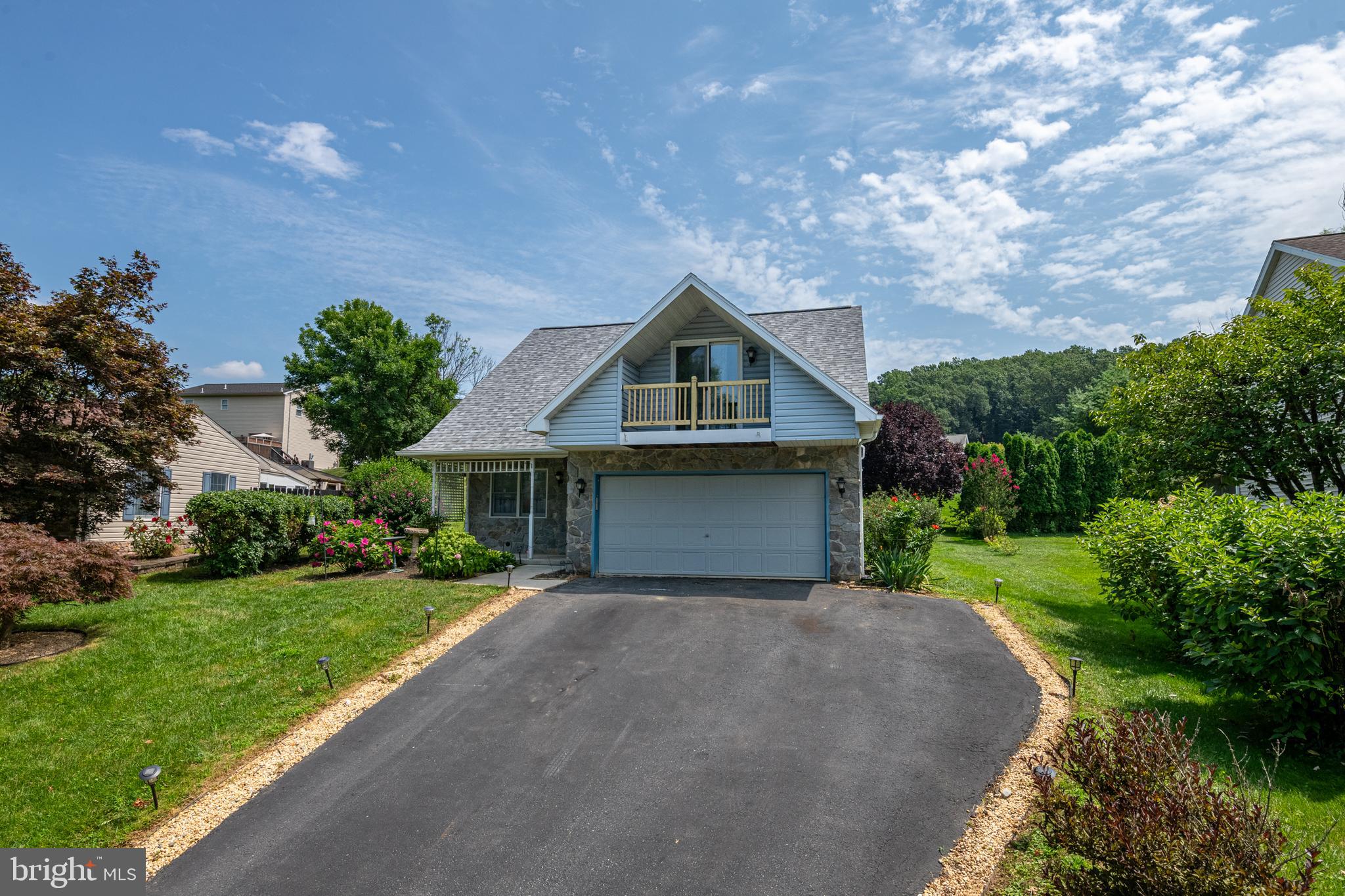 212 CALLERY DRIVE