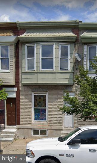 3 level, 3 bedroom, and 1 full bath townhome in Highlandtown. Must offer sight unseen. Full basement. Central Air.