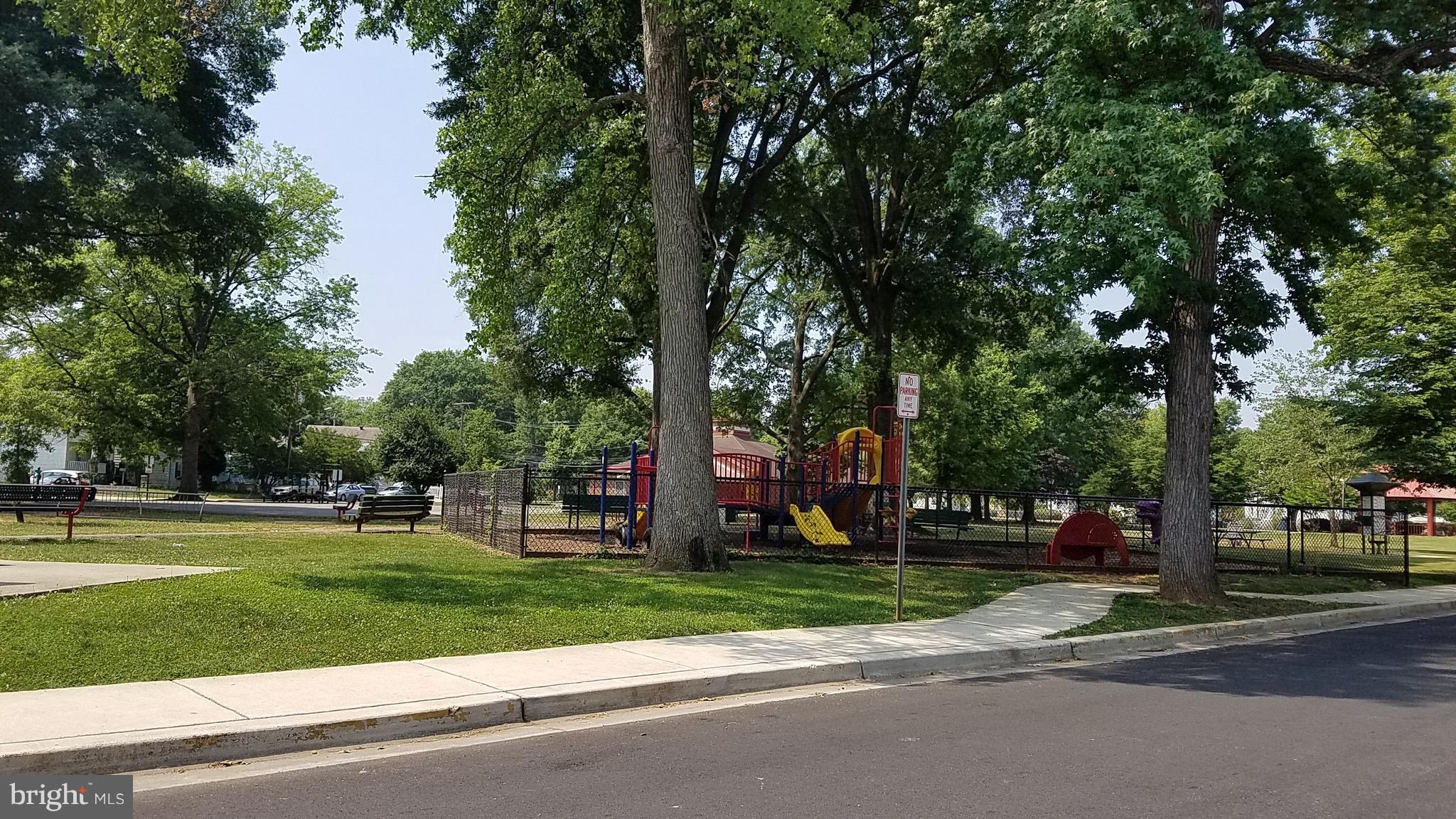 BRENTWOOD-CZARRAS ADDN - Residential