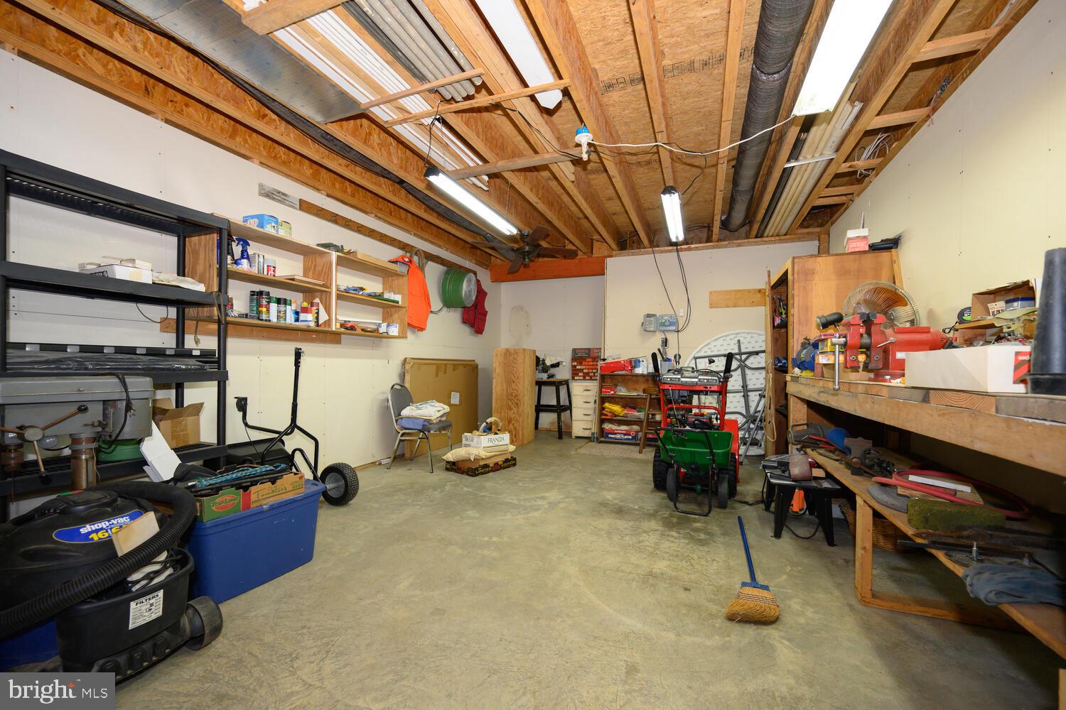 COVENTRY FARMS - Residential