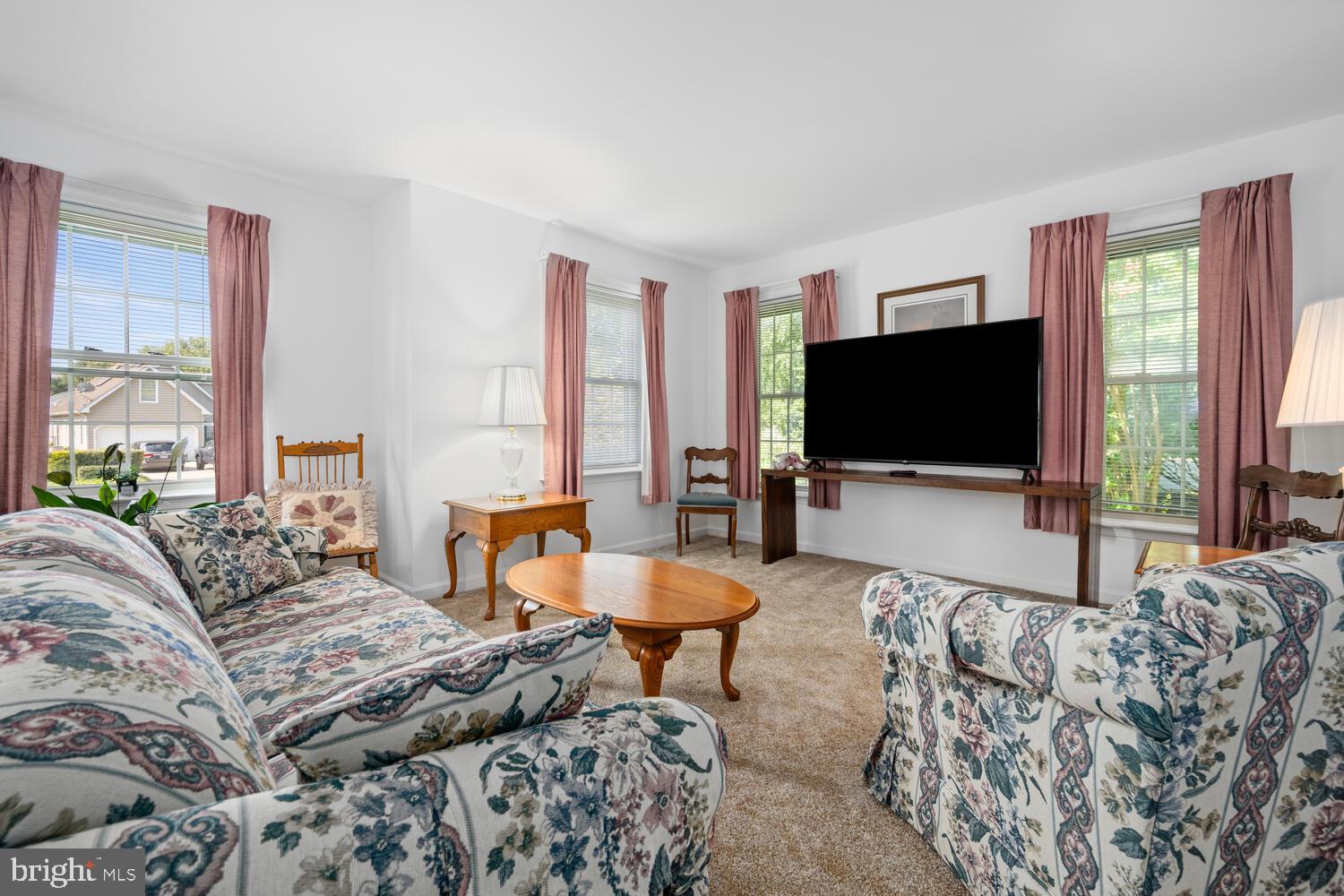 COVENTRY FARMS - Residential