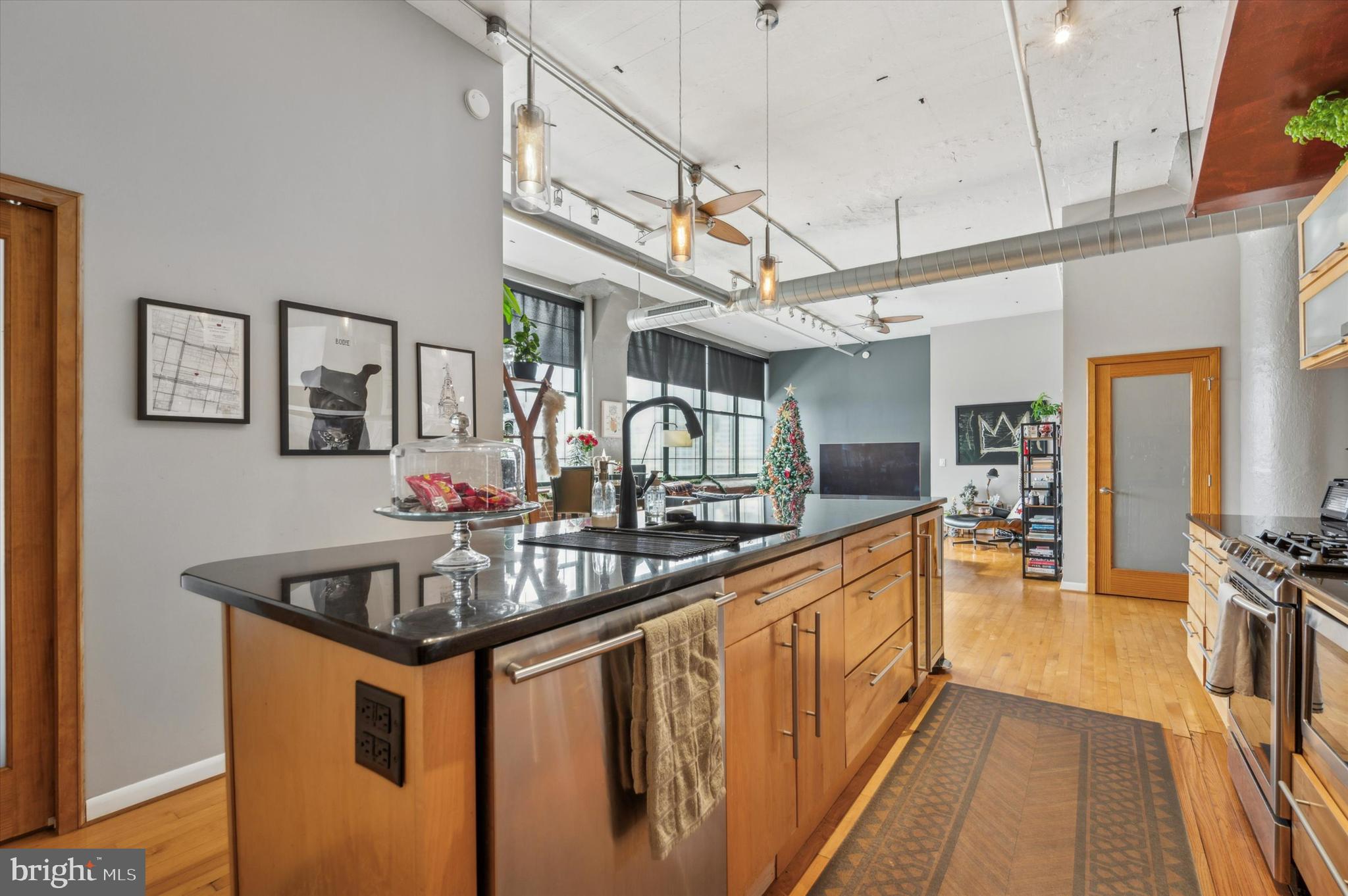 314-22 N 12TH STREET 805