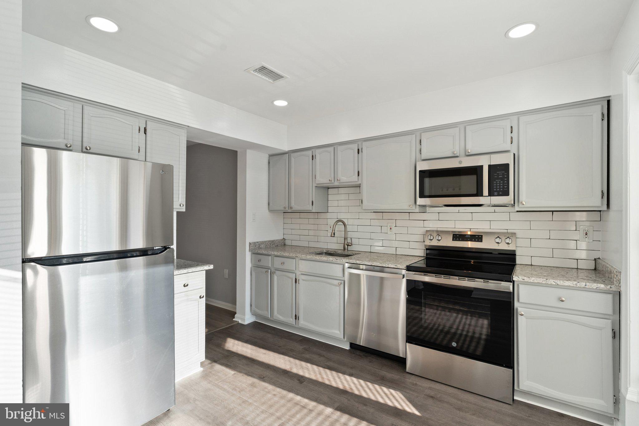 HERITAGE CROSSING - Residential