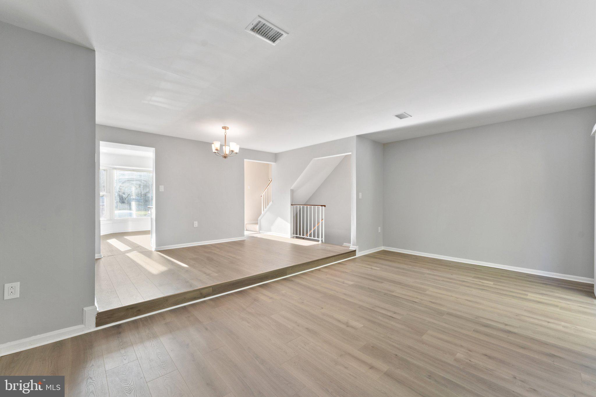 HERITAGE CROSSING - Residential