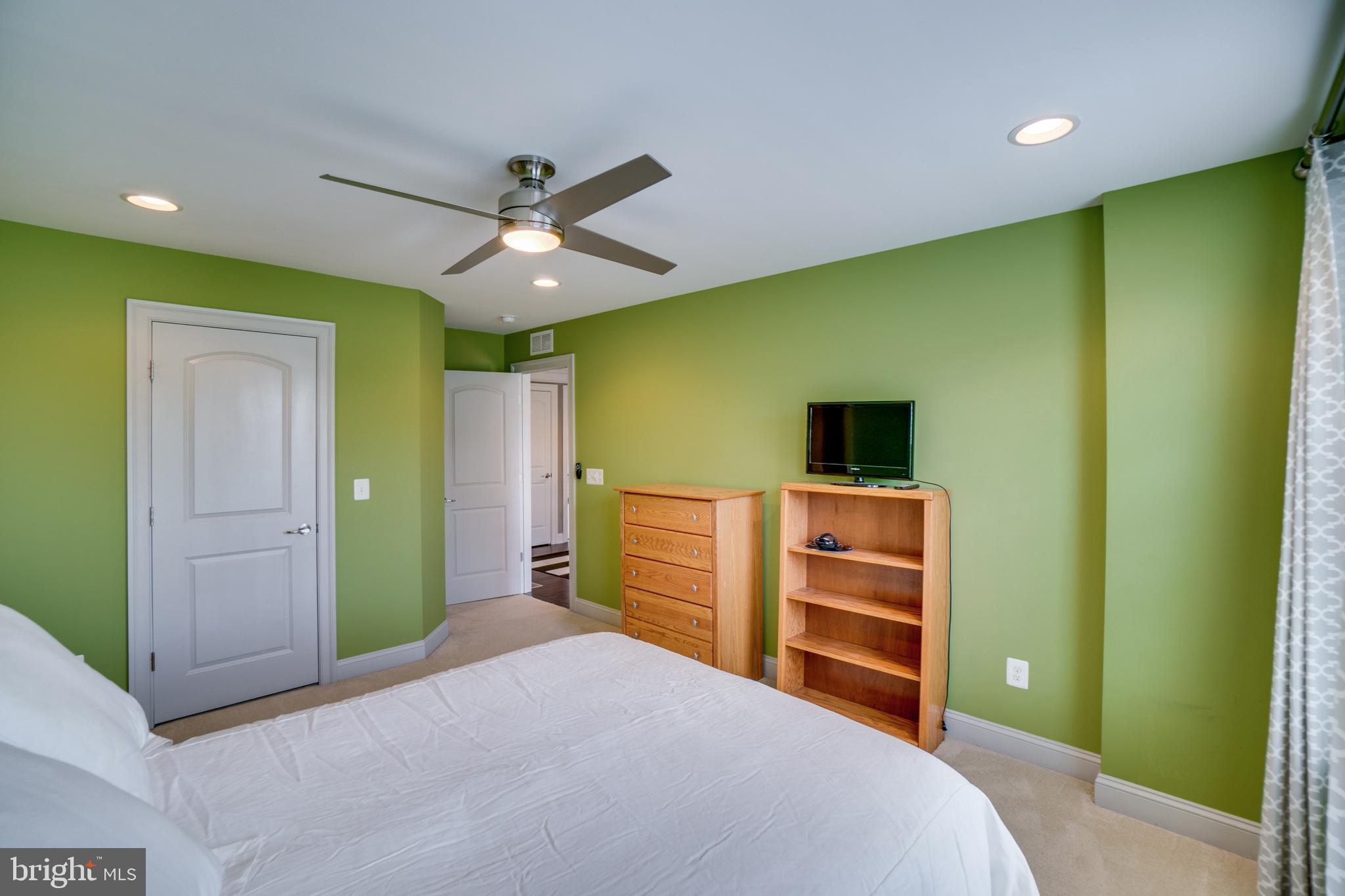 LIBERTY MANOR - Residential