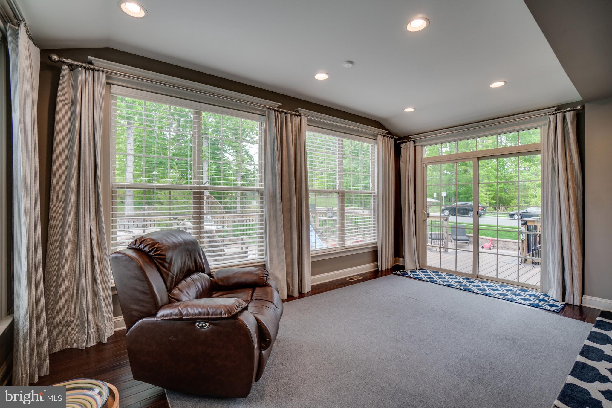 LIBERTY MANOR - Residential