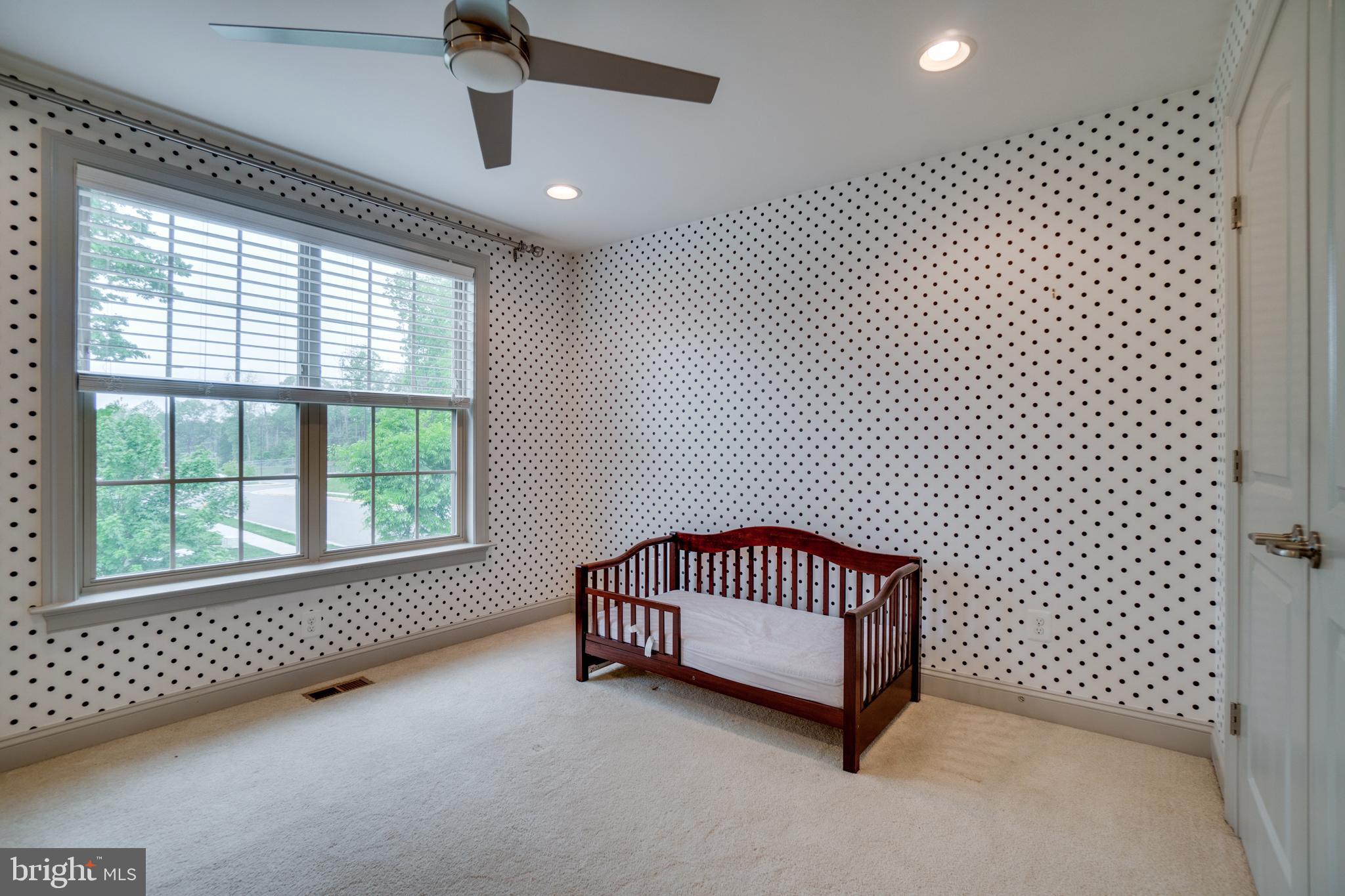 LIBERTY MANOR - Residential