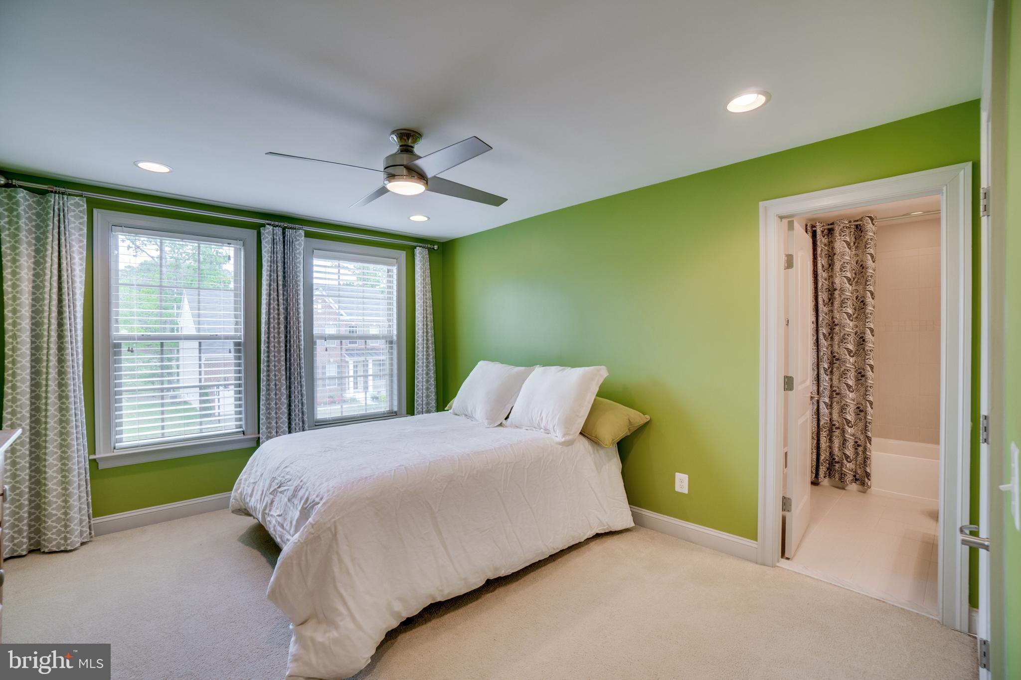 LIBERTY MANOR - Residential