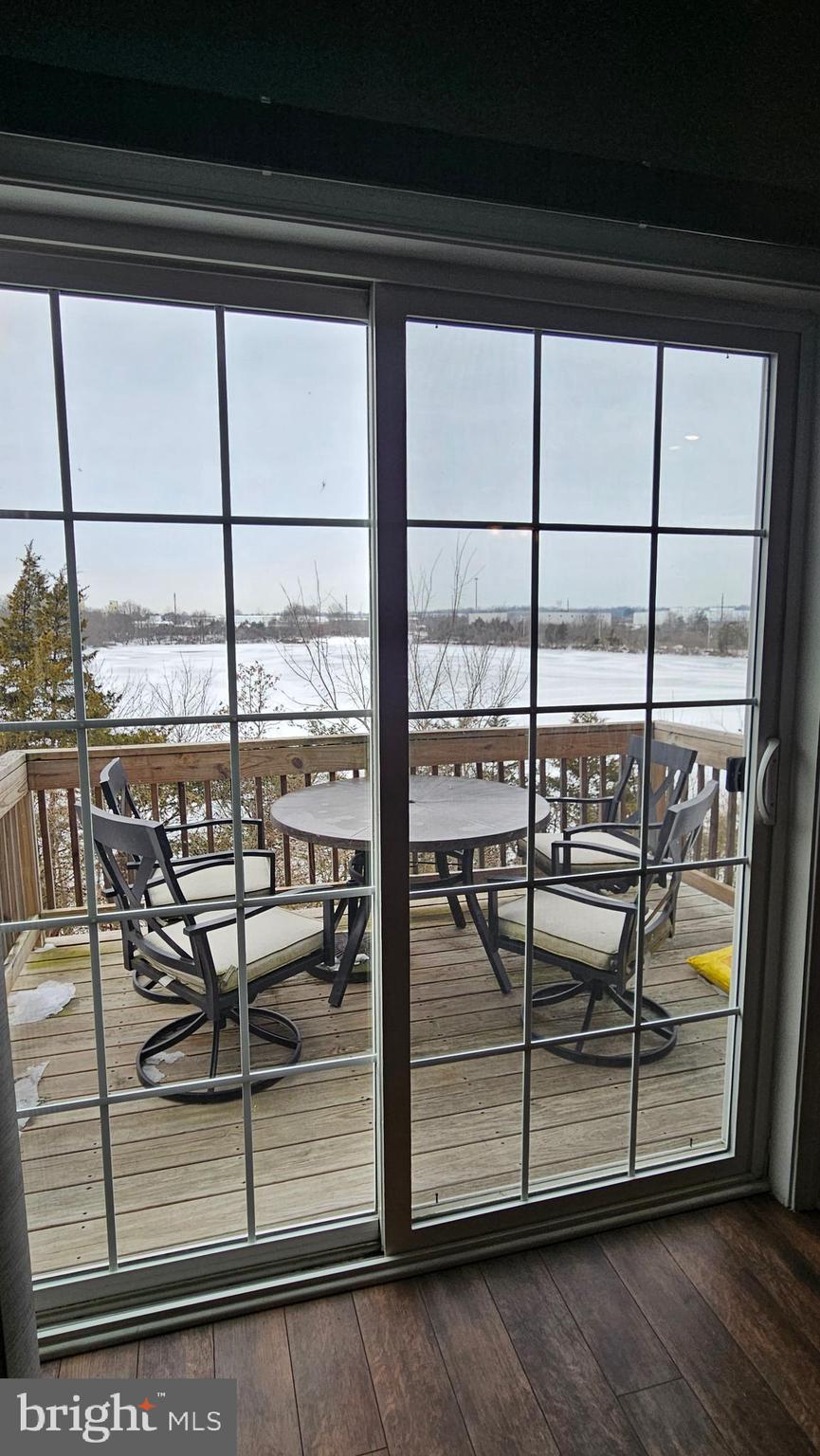 EDGEWATER - Residential