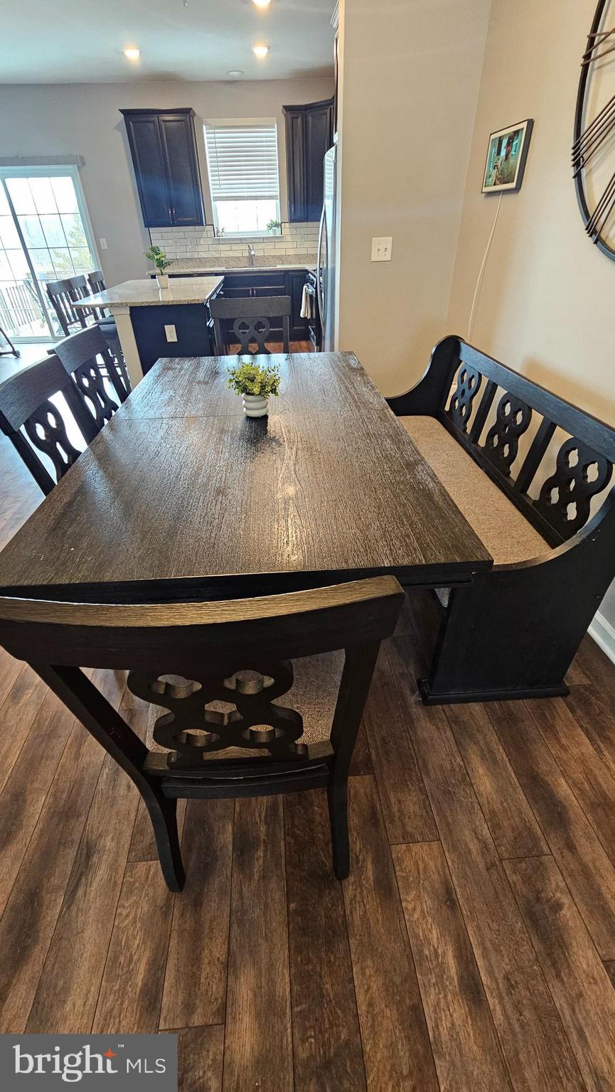 EDGEWATER - Residential