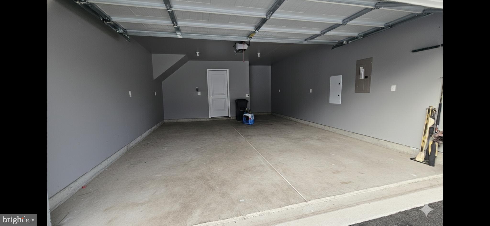 EDGEWATER - Residential