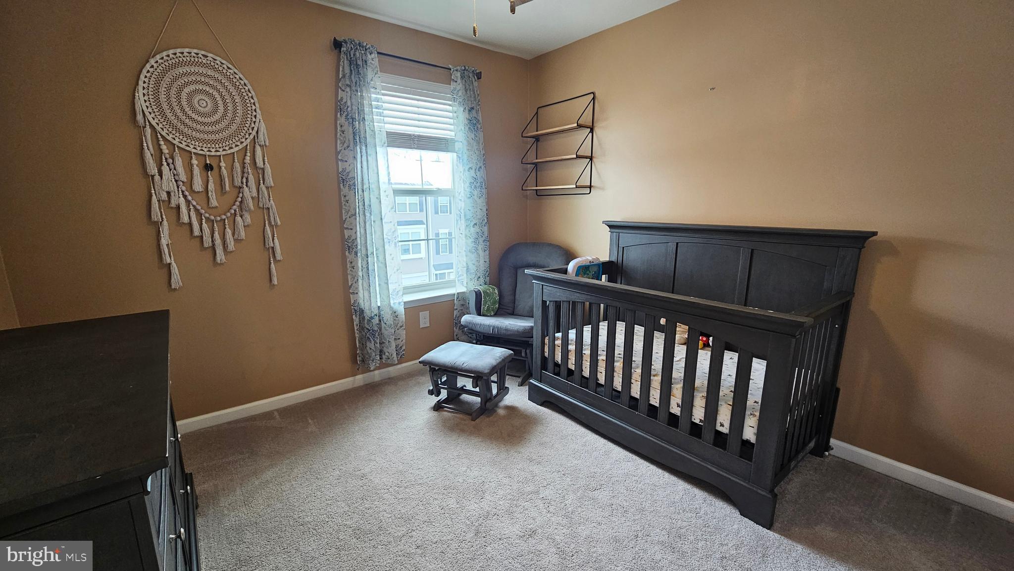 EDGEWATER - Residential