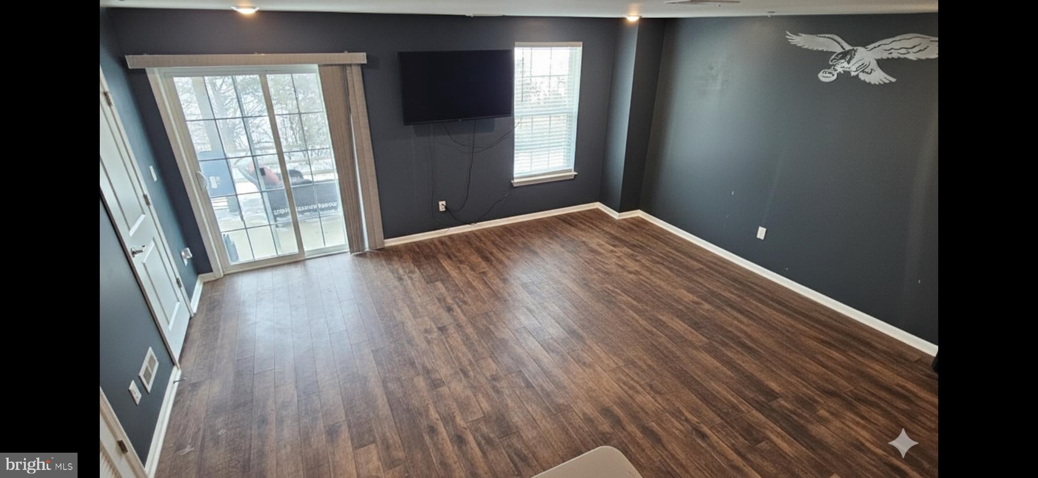 EDGEWATER - Residential