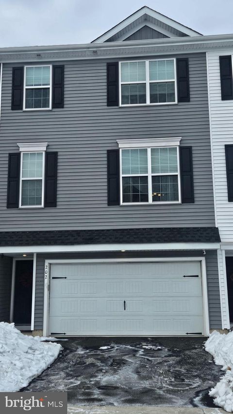 202 POND VIEW COURT QUAKERTOWN PA 18951