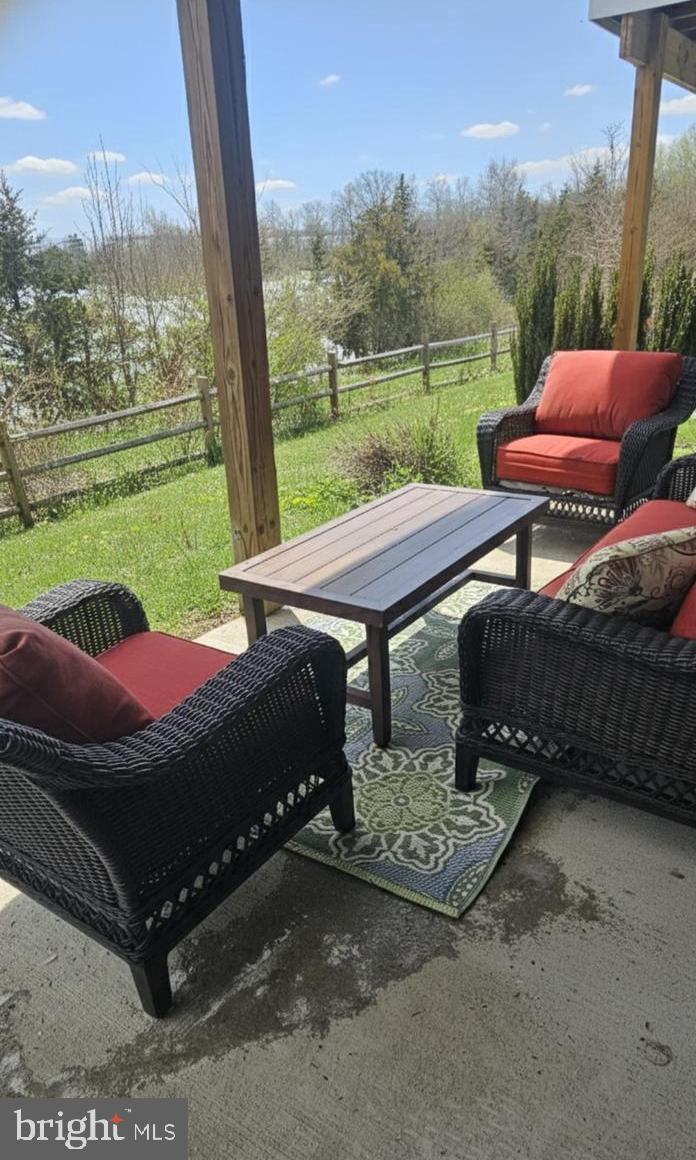 EDGEWATER - Residential