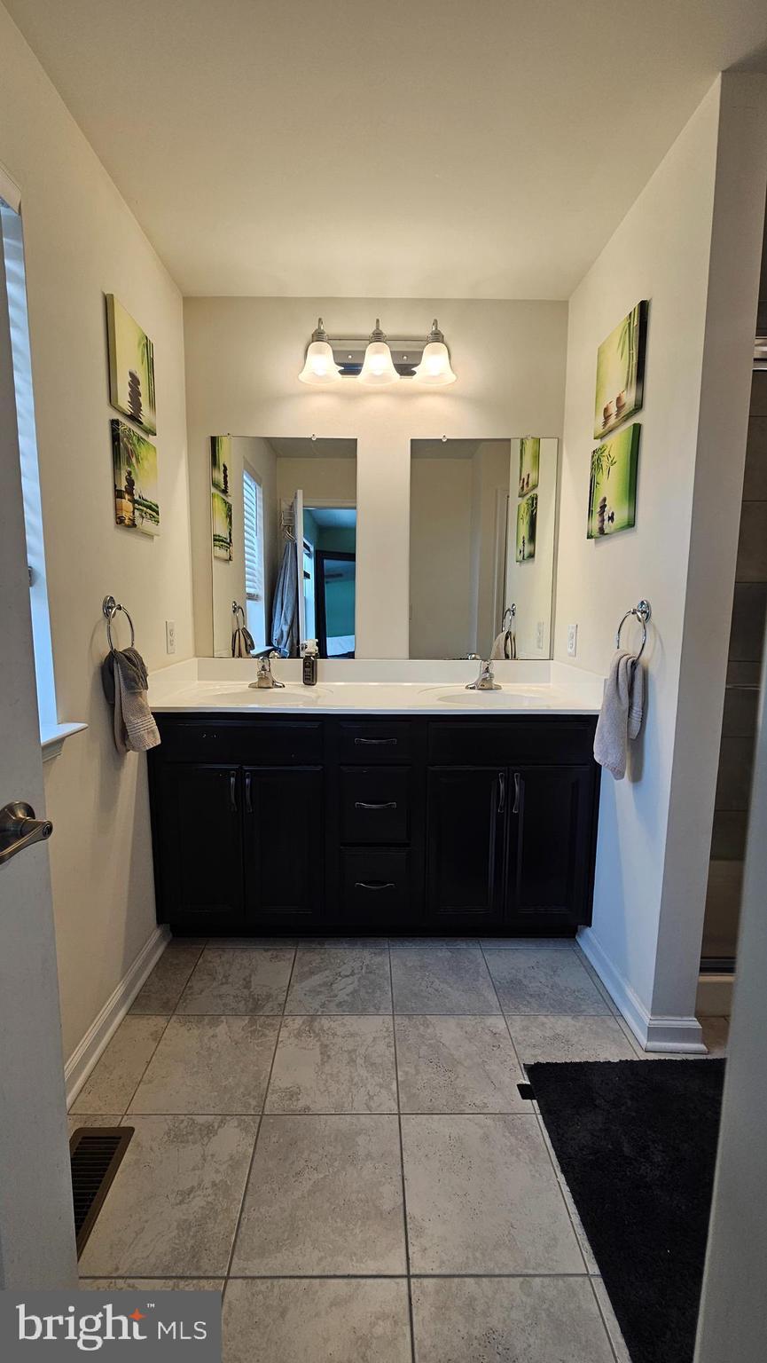 EDGEWATER - Residential