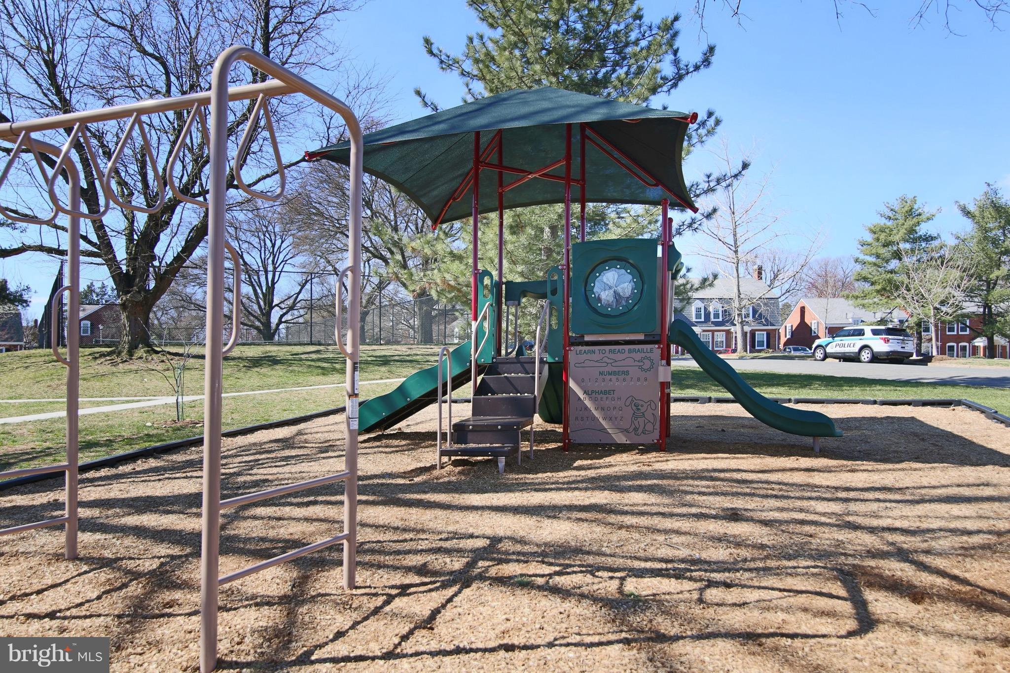 FAIRLINGTON COMMONS - Residential