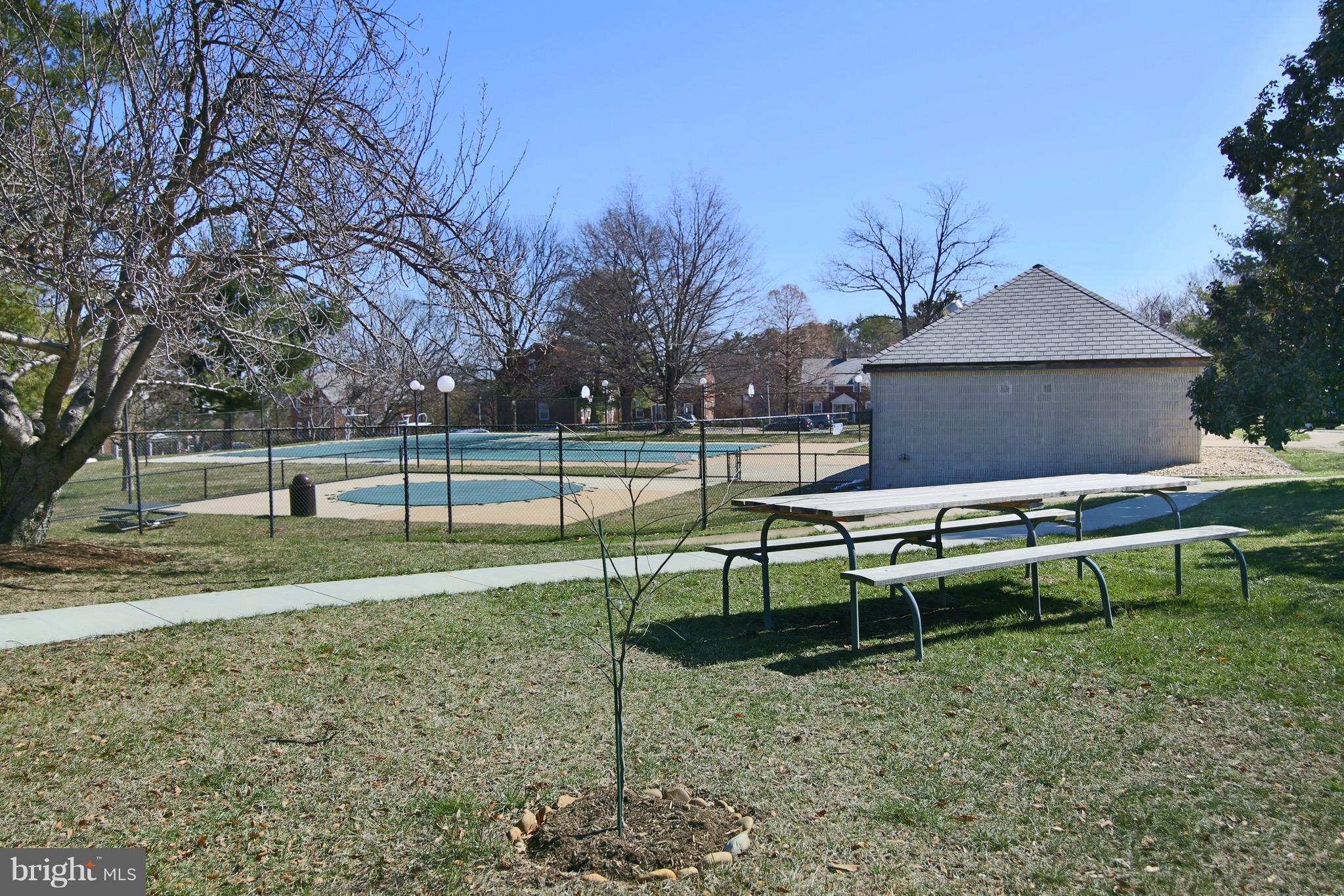 FAIRLINGTON COMMONS - Residential