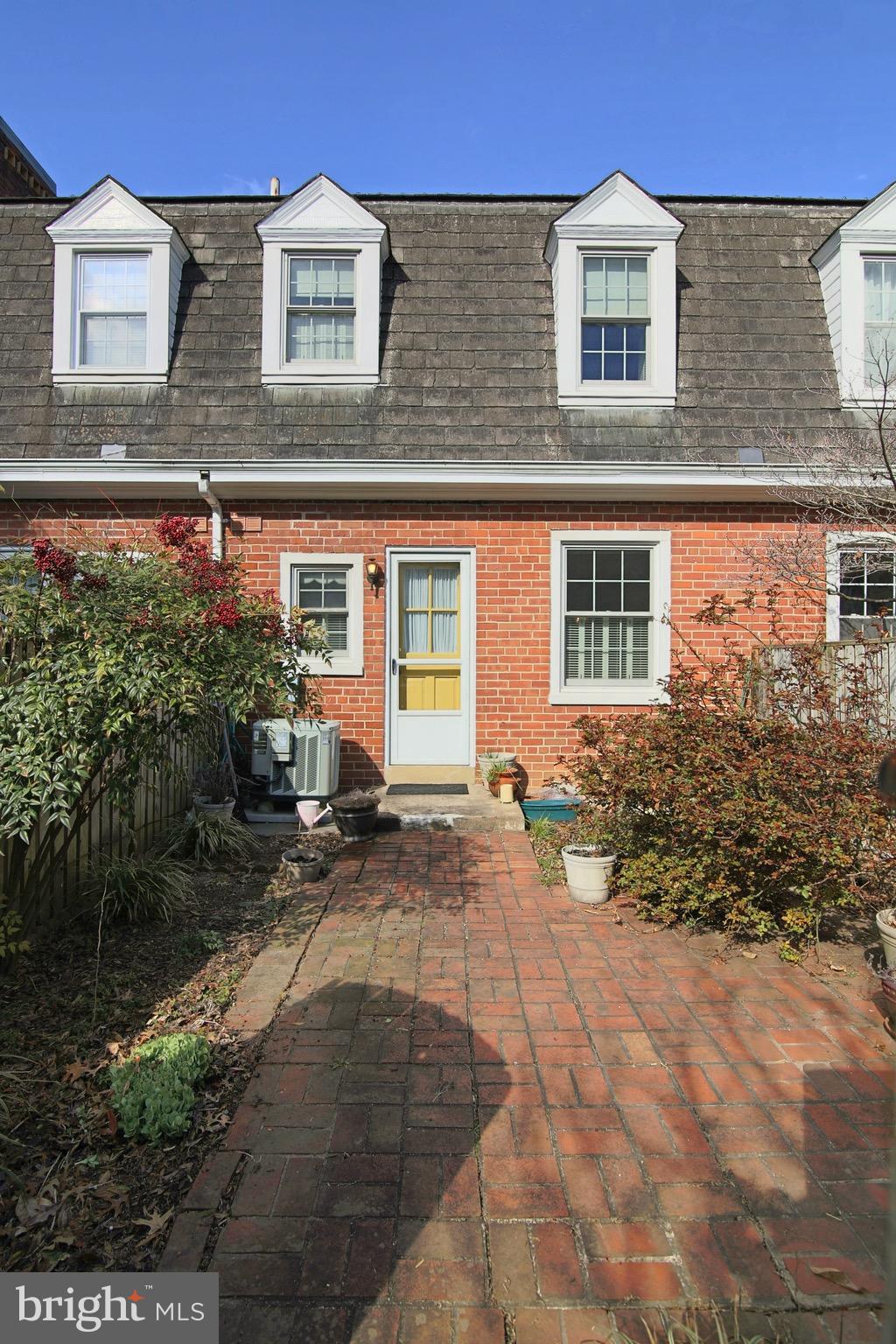 FAIRLINGTON COMMONS - Residential