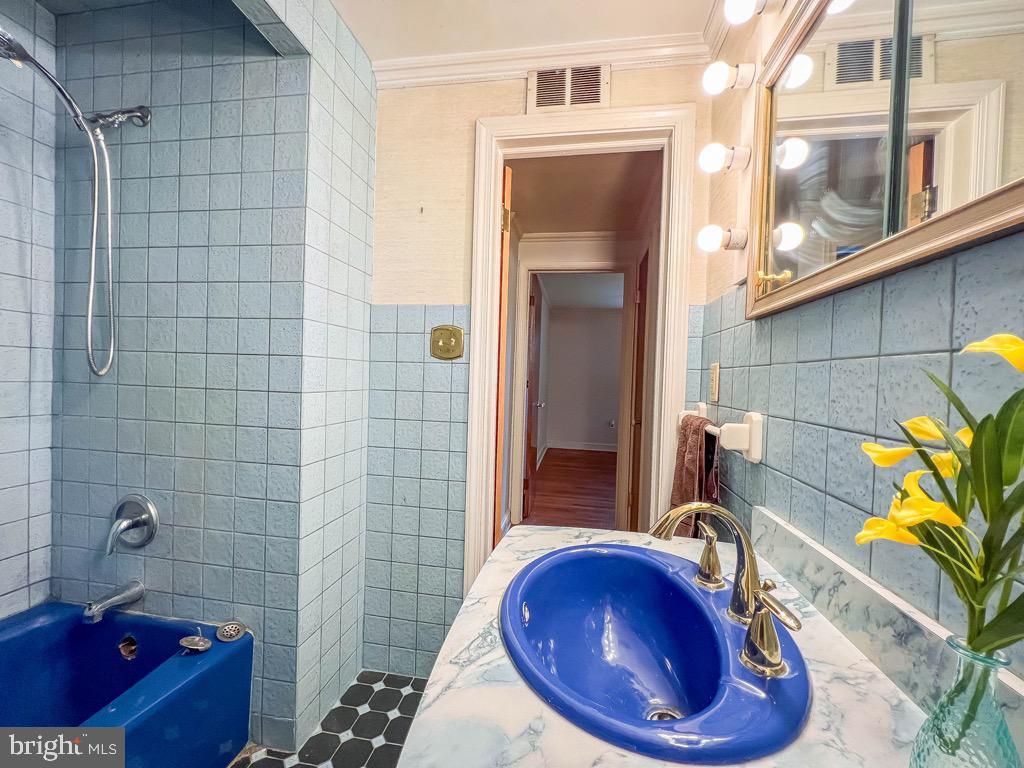 FAIRWAYS - Residential