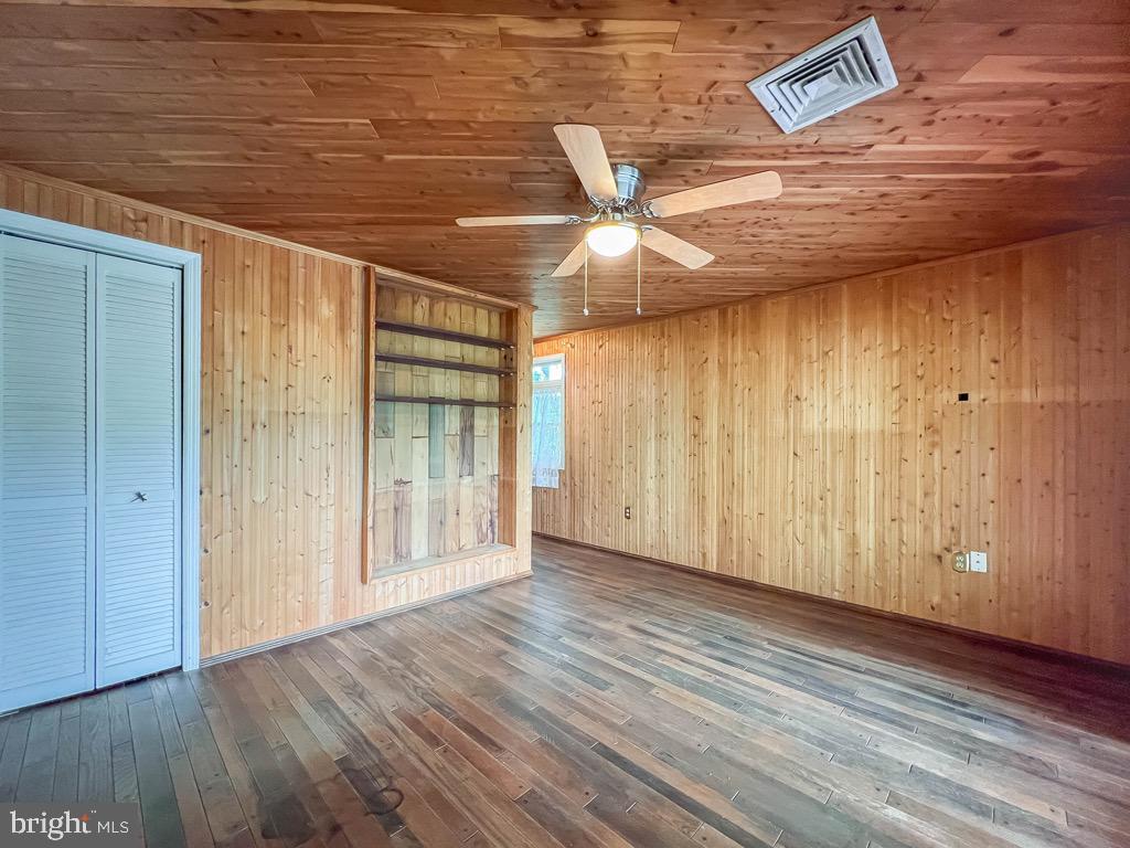 FAIRWAYS - Residential