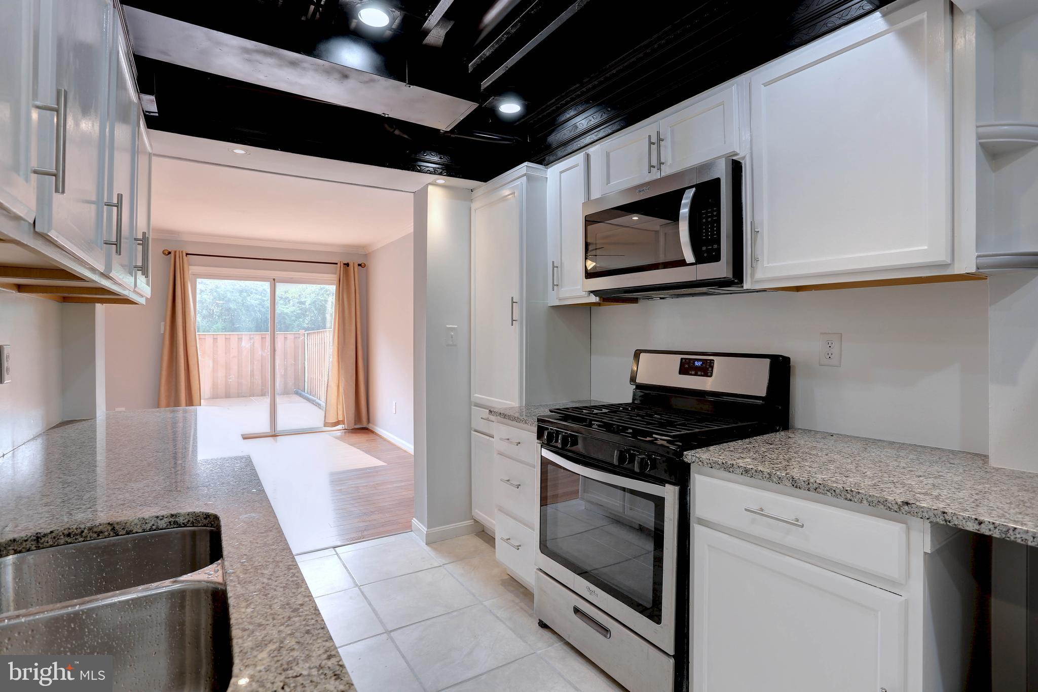 CROFTON MEADOWS - Residential