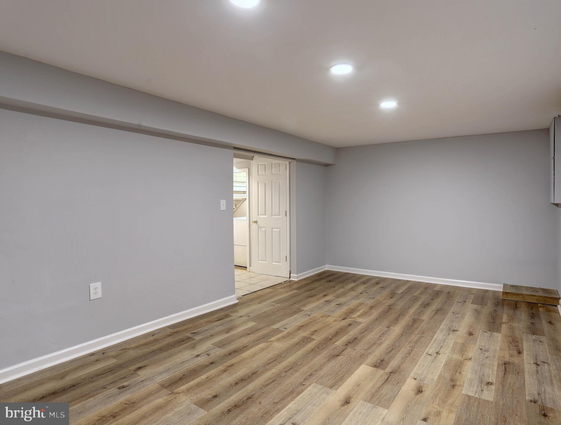 CROFTON MEADOWS - Residential